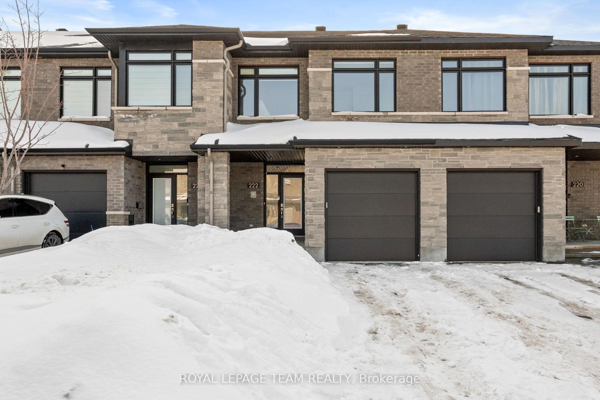 222 TRUMPETER Grove — photo 1