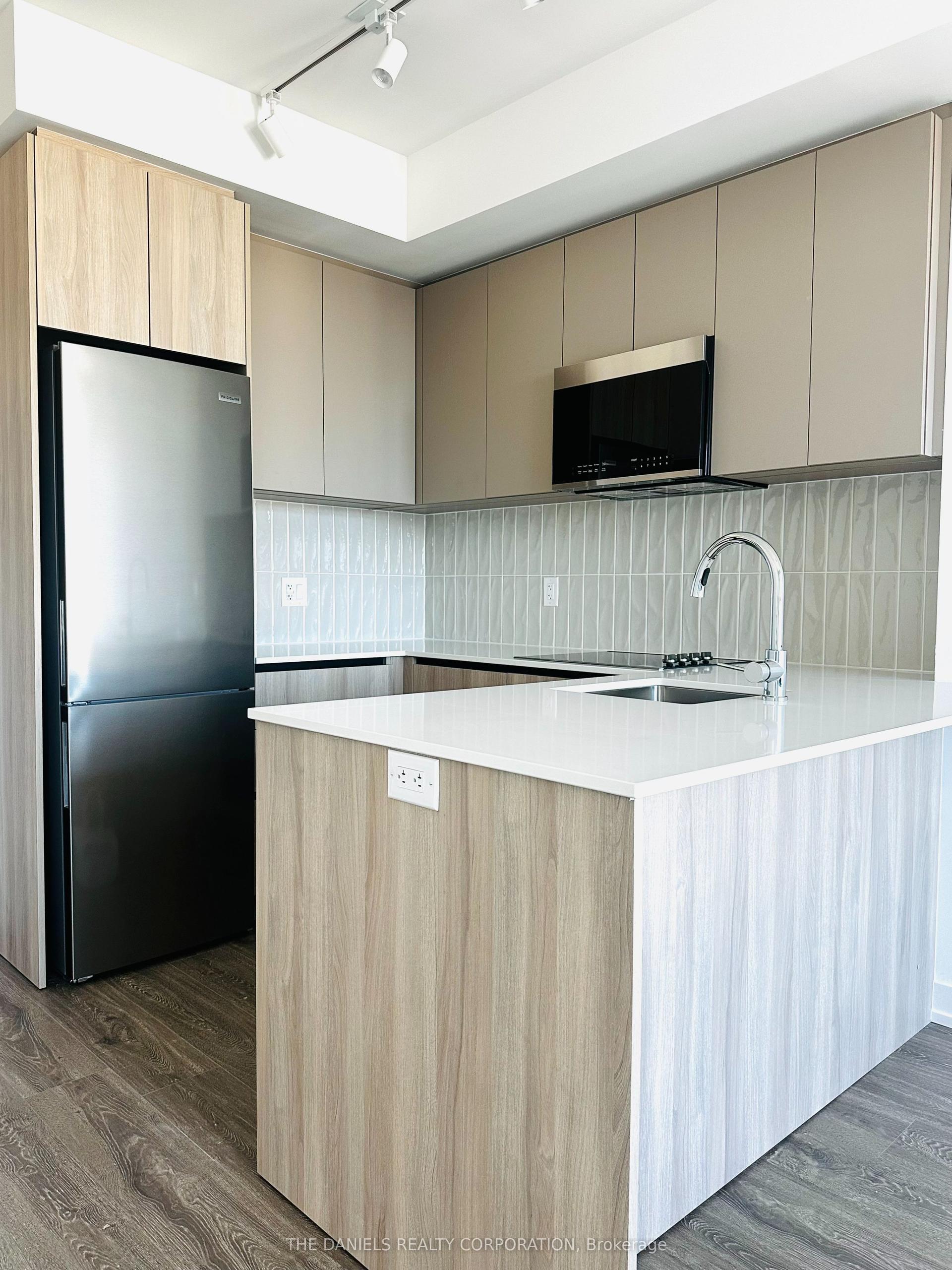 2485 Eglinton Avenue W 1212 #1212, Mississauga — Condo for sale, photo 1