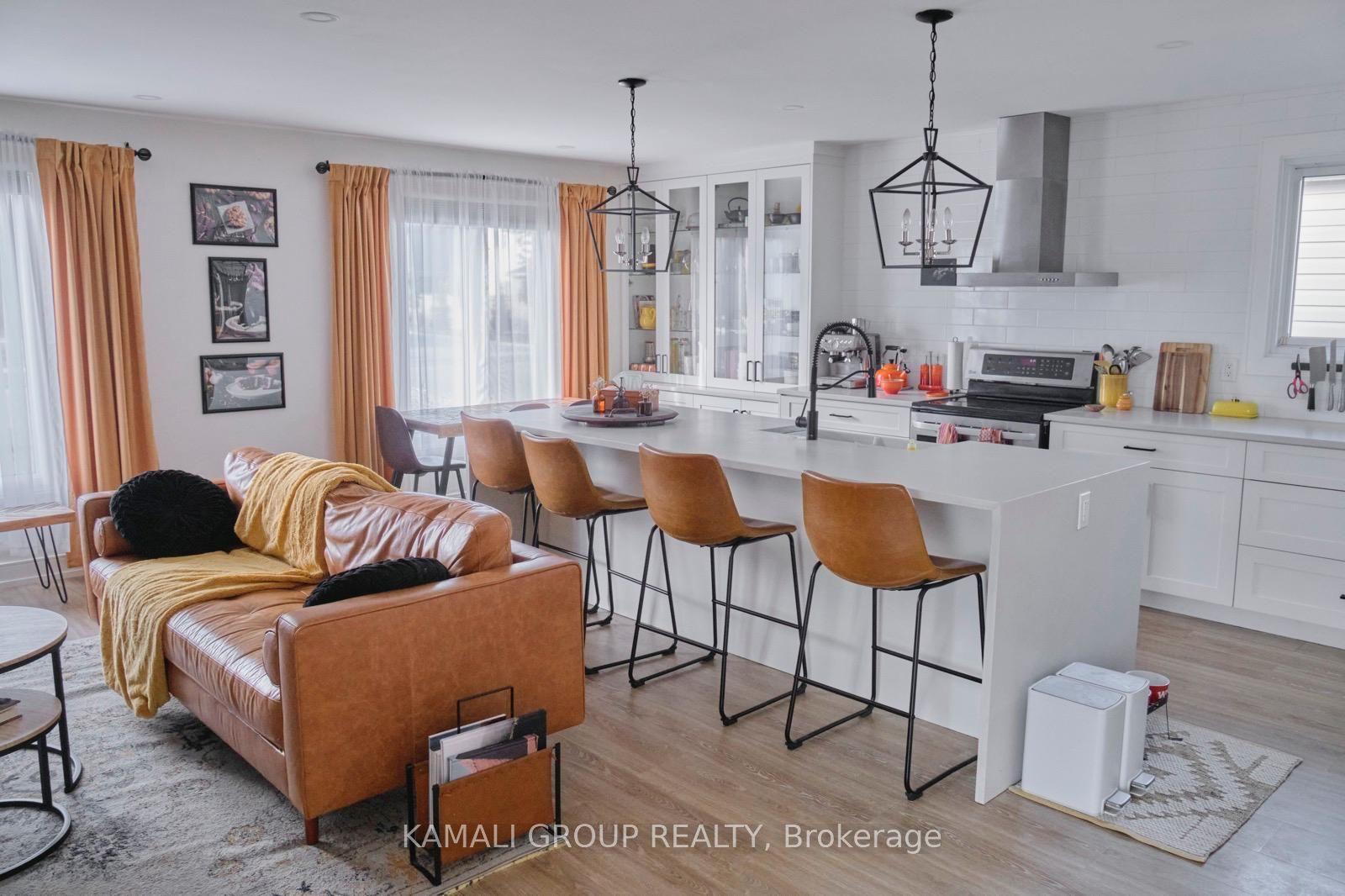 29 1/2 Grapeview Drive, St. Catharines — Detached for lease, photo 1