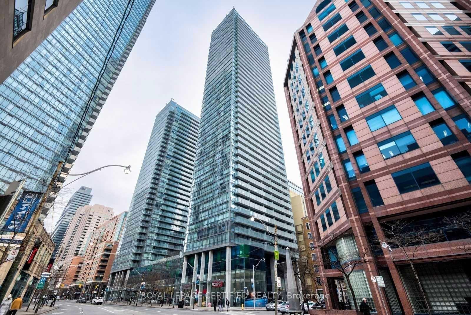 38 Grenville Street 3210 #3210 — photo 1
