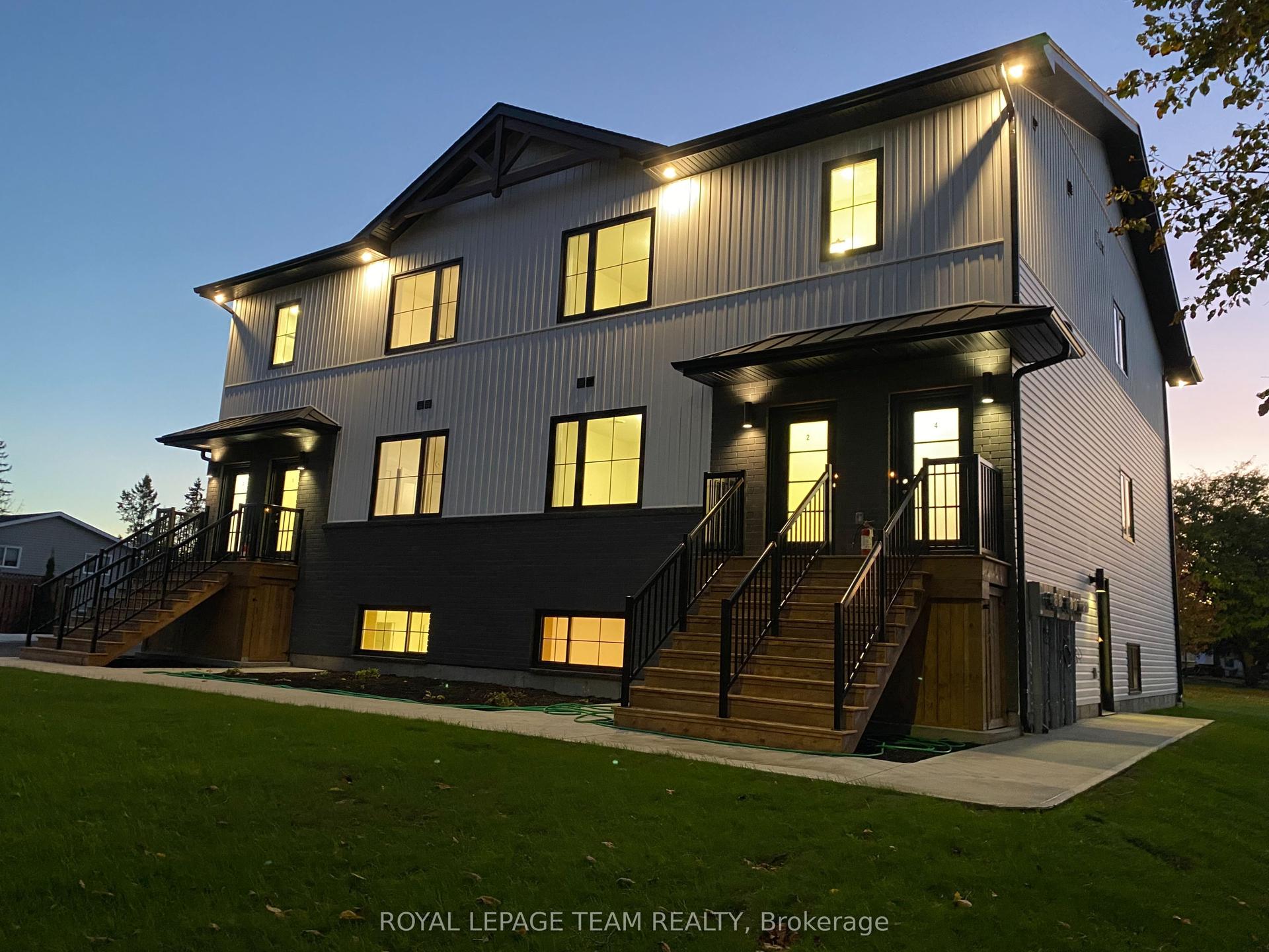 730 CECELIA Street Unit 4 #Unit 4, Pembroke — Multiplex for lease, photo 1