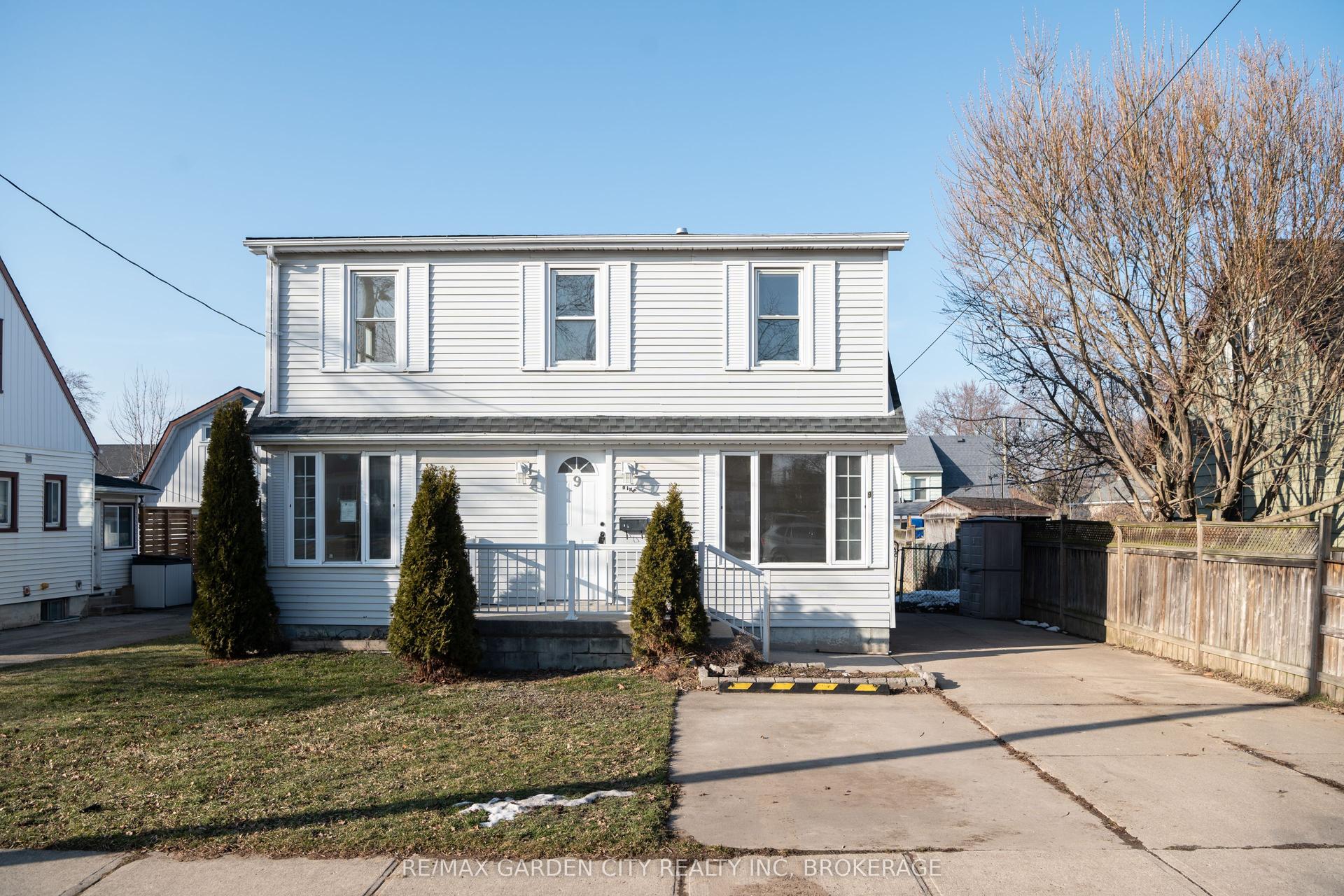 9 Fir Avenue — photo 1