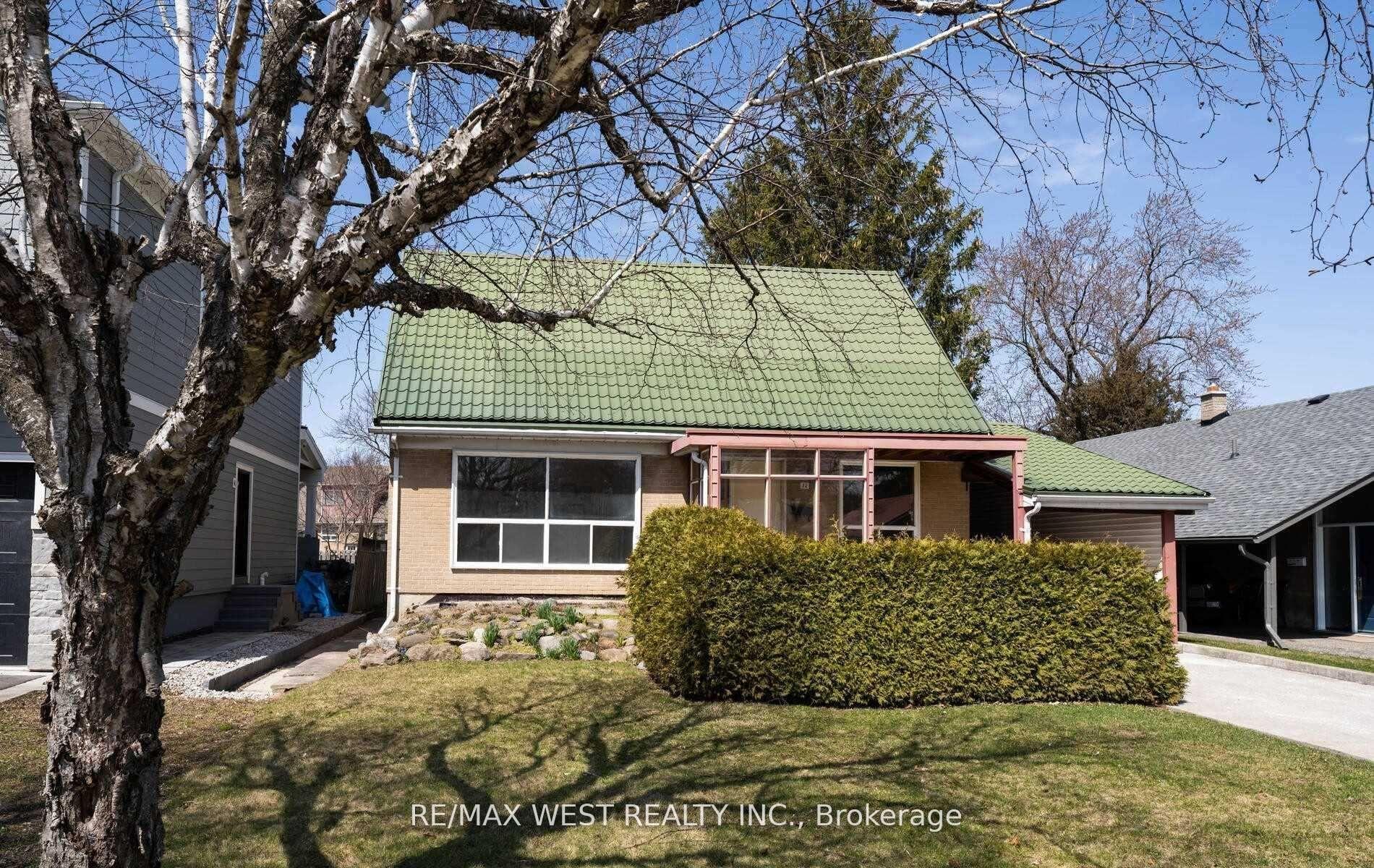 32 Broadleaf Road — photo 1