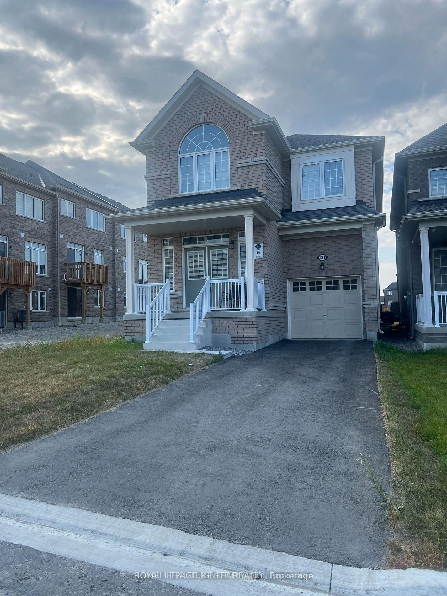 1052 Matthew Murray Crescent, Oshawa — Detached for lease, photo 1
