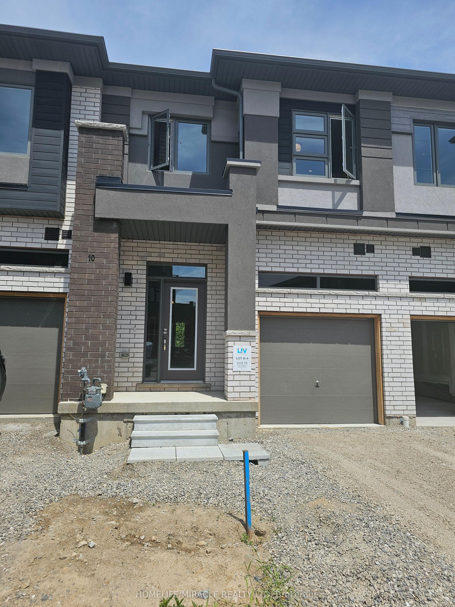 660 Colborne Street W 10 #10, Brantford — Townhouse for lease, photo 1
