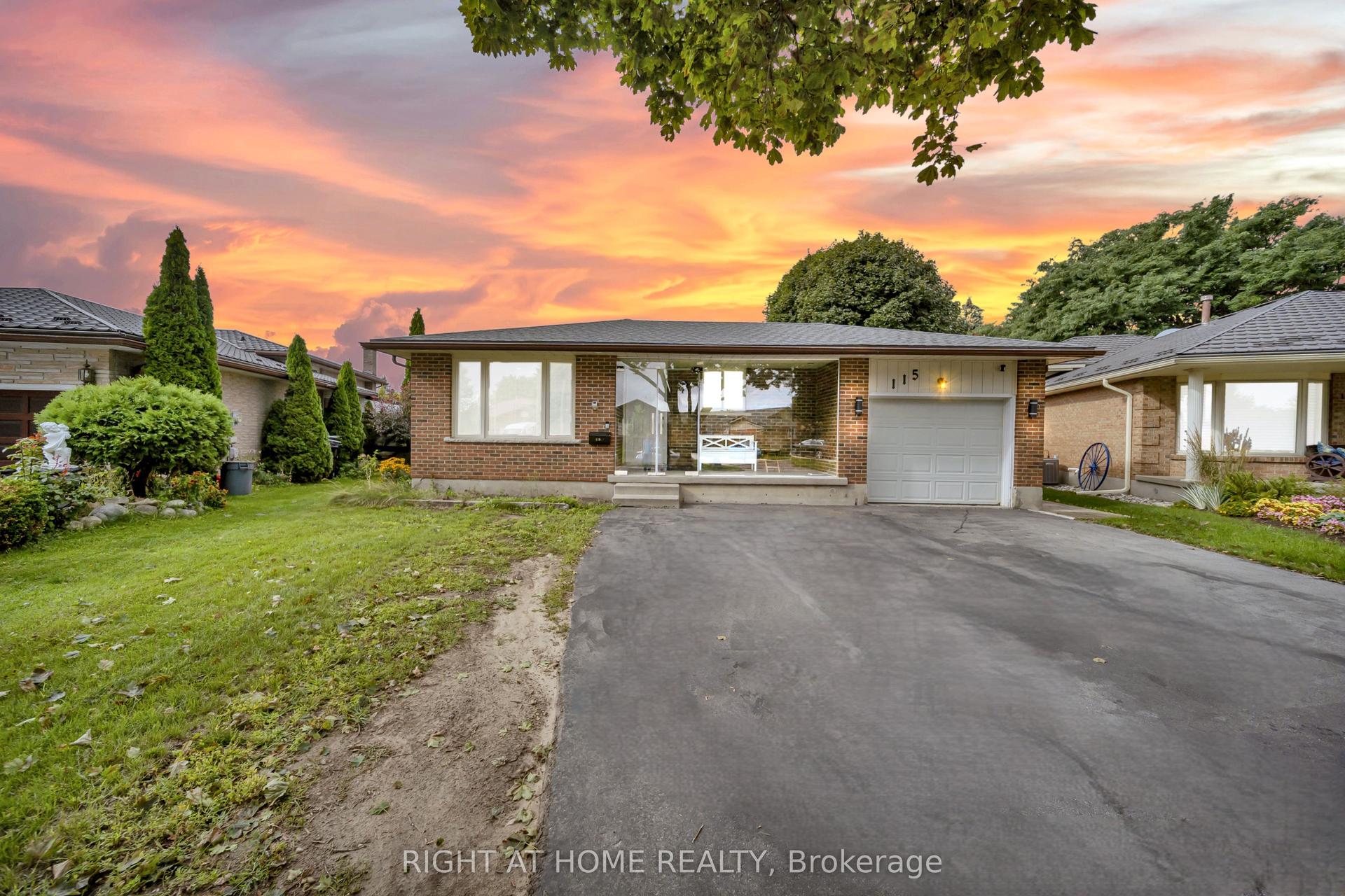 115 Countryside (Main only) Crescent, Kitchener — Detached for lease, photo 1
