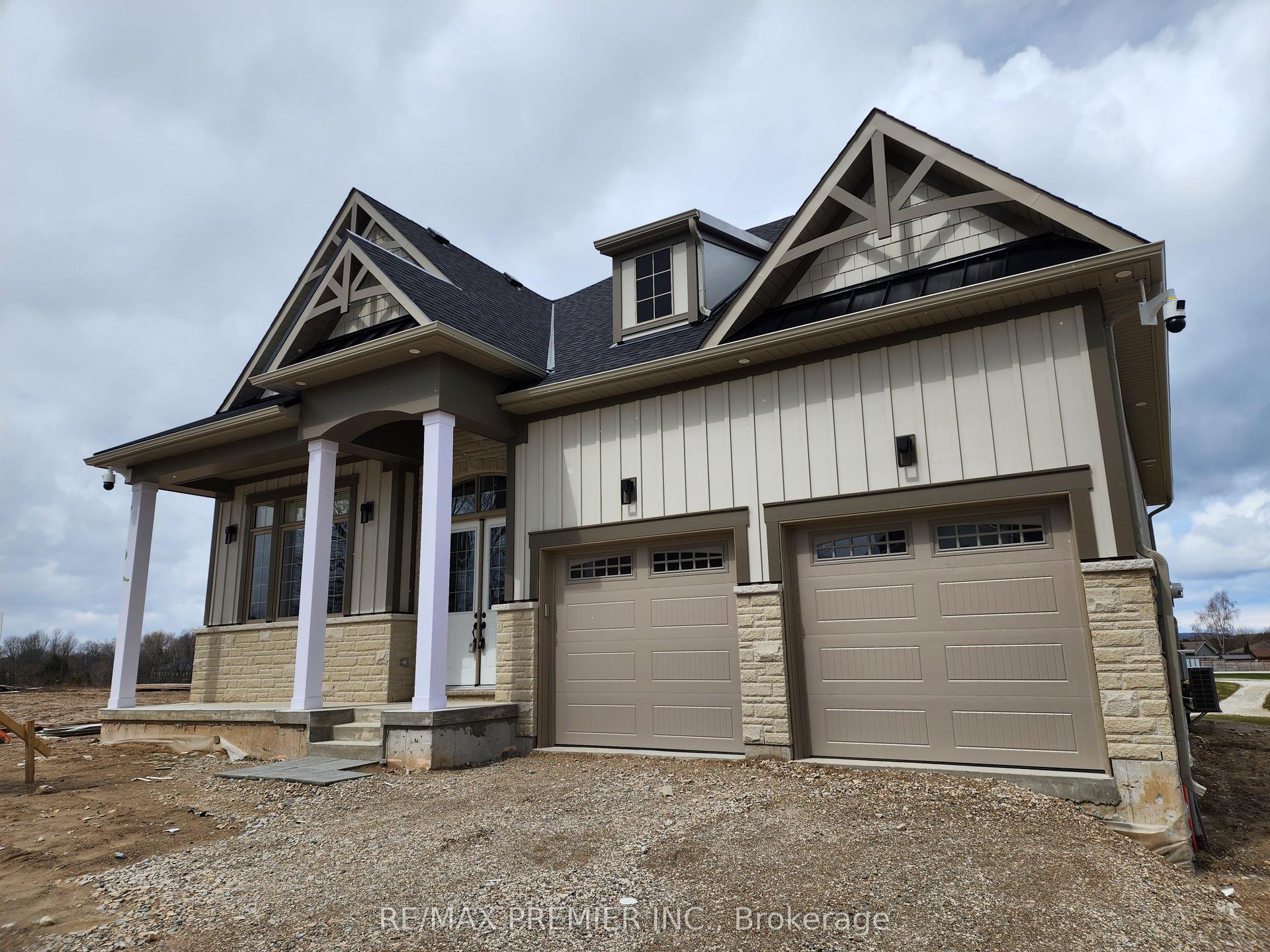 1 Hilton Lane — photo 1