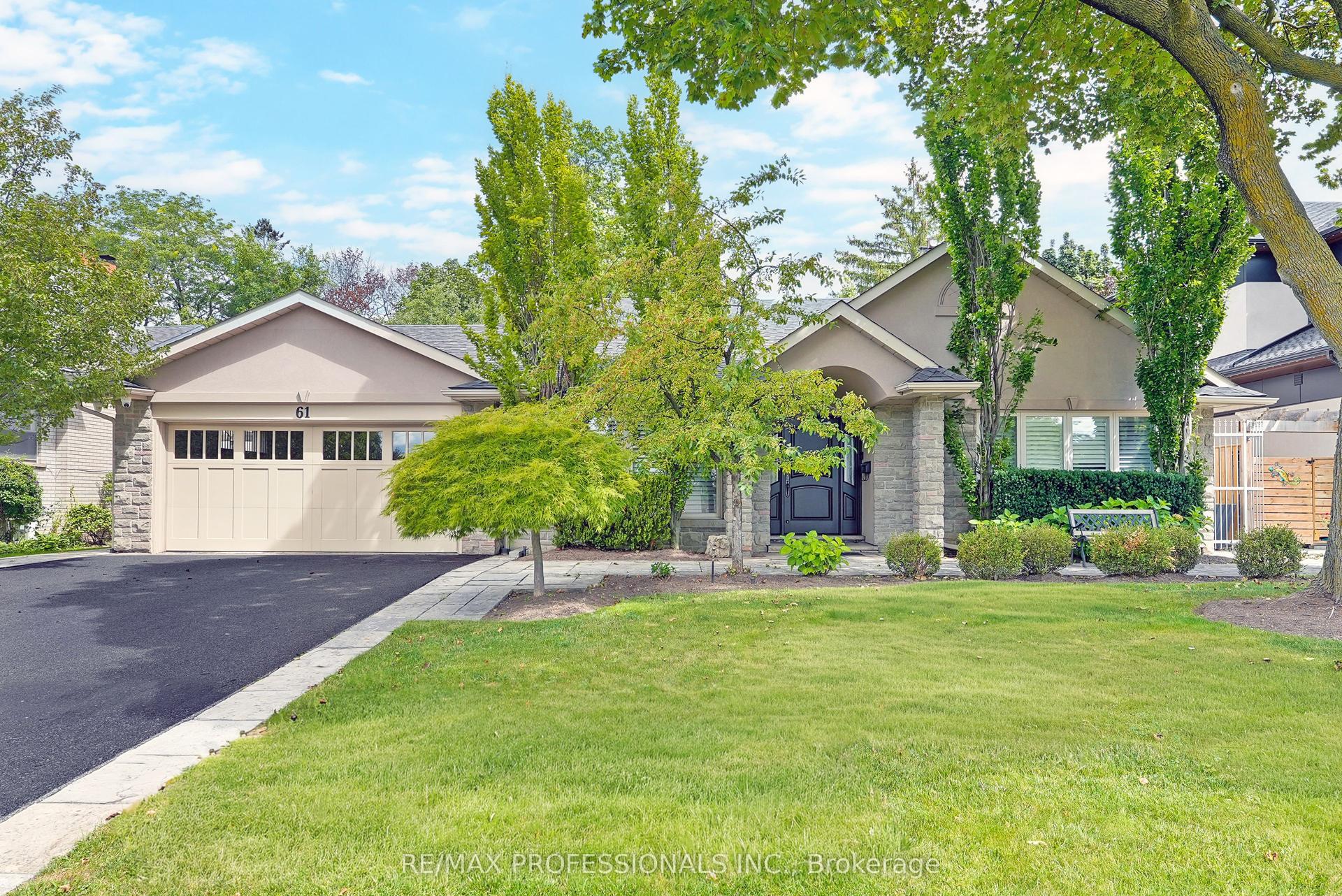 61 Abilene Drive, Toronto — Detached for sale, photo 1