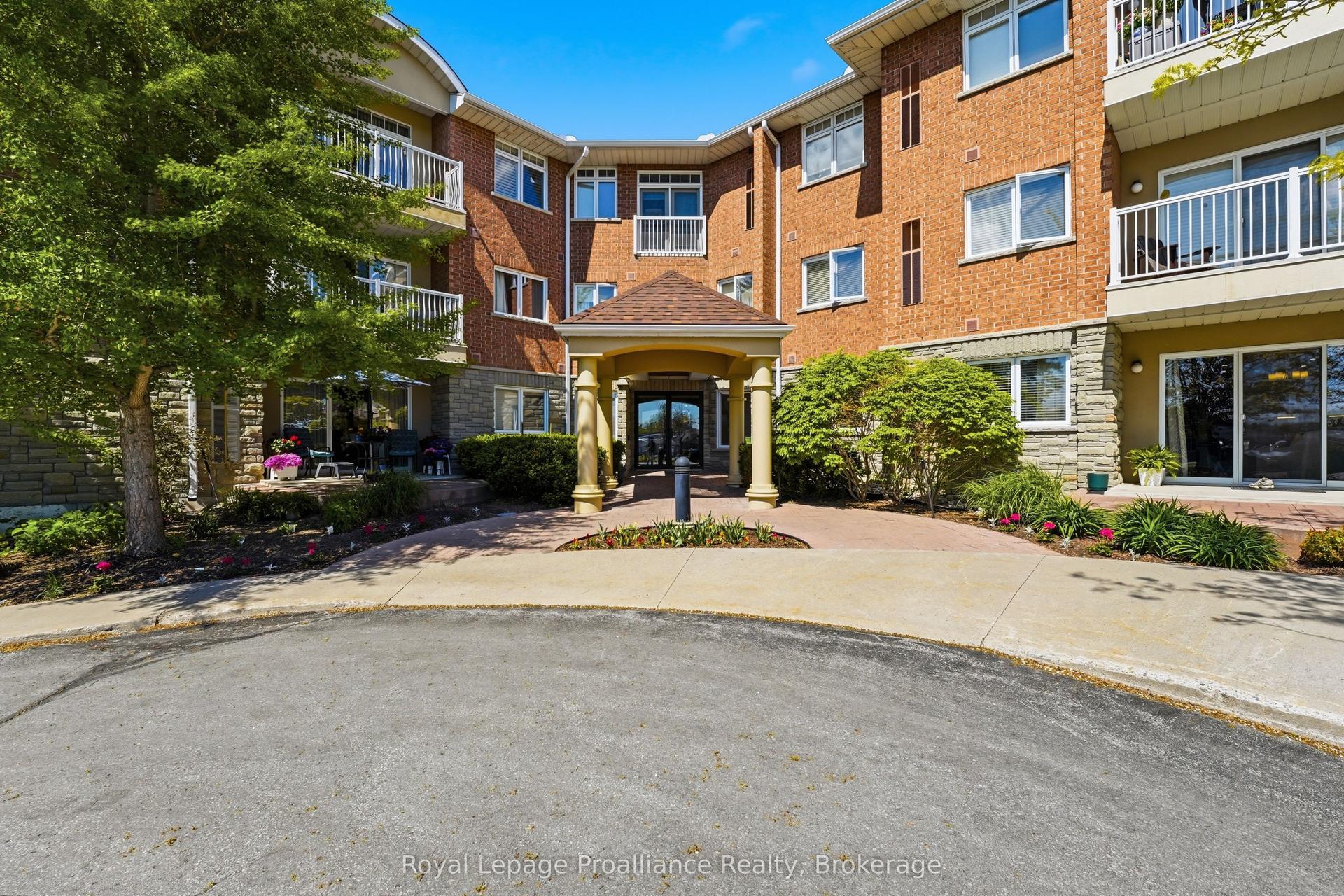 15 Heartwood Drive 101 #101 — photo 1