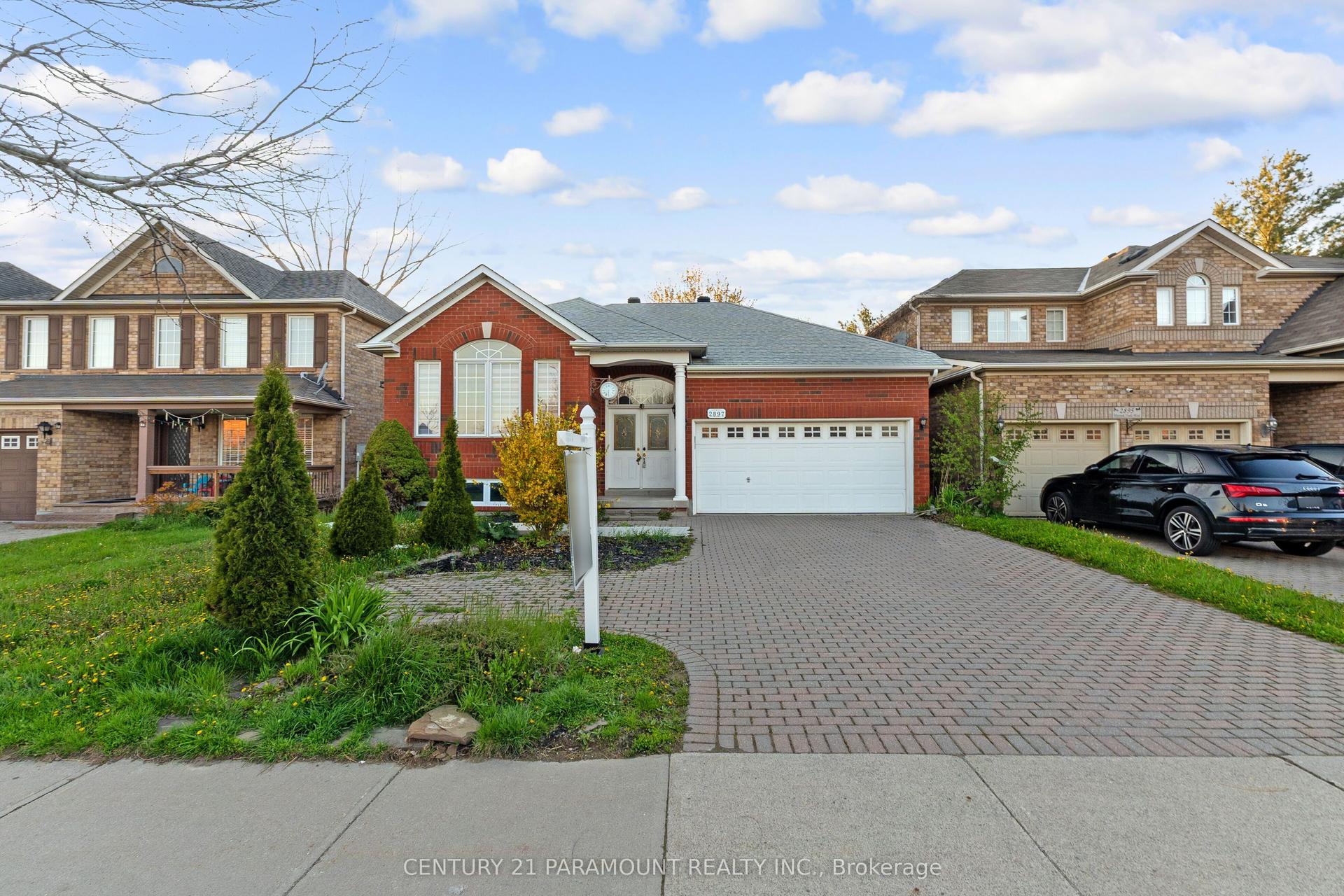2897 Westoak Trails Boulevard — photo 1