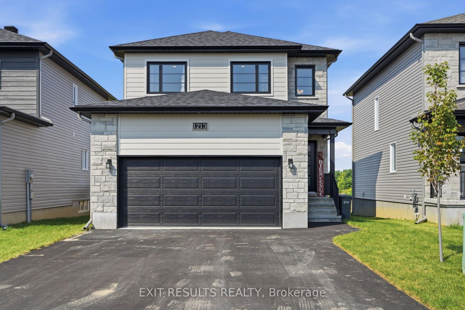 1213 Montblanc Crescent, Russell — Detached for sale, photo 1