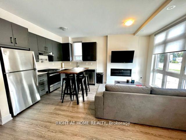 12868 Yonge Street W 16 #16 — photo 1