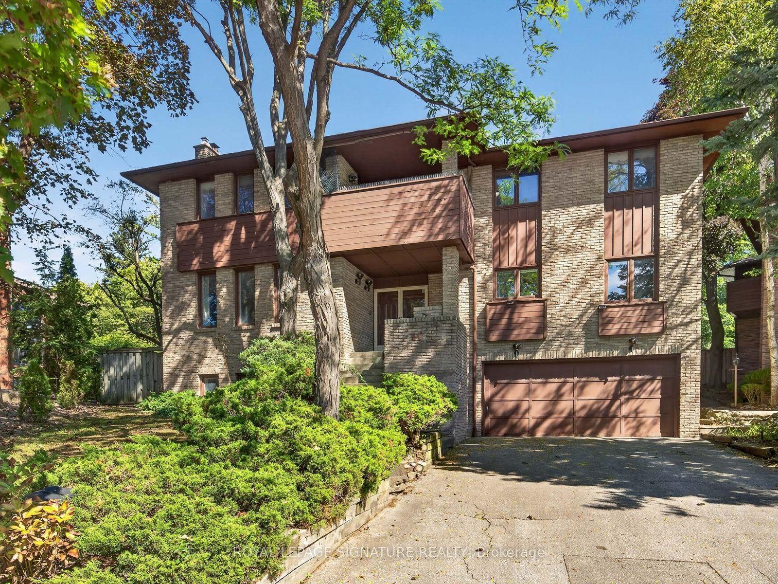 11 Paris Court, Toronto — Detached for sale, photo 1