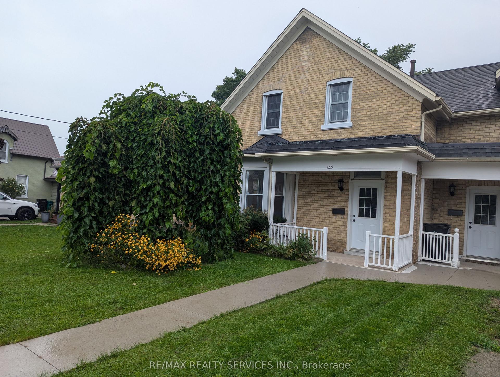 159 Wellington Street, Cambridge — Semi-Detached for lease, photo 1