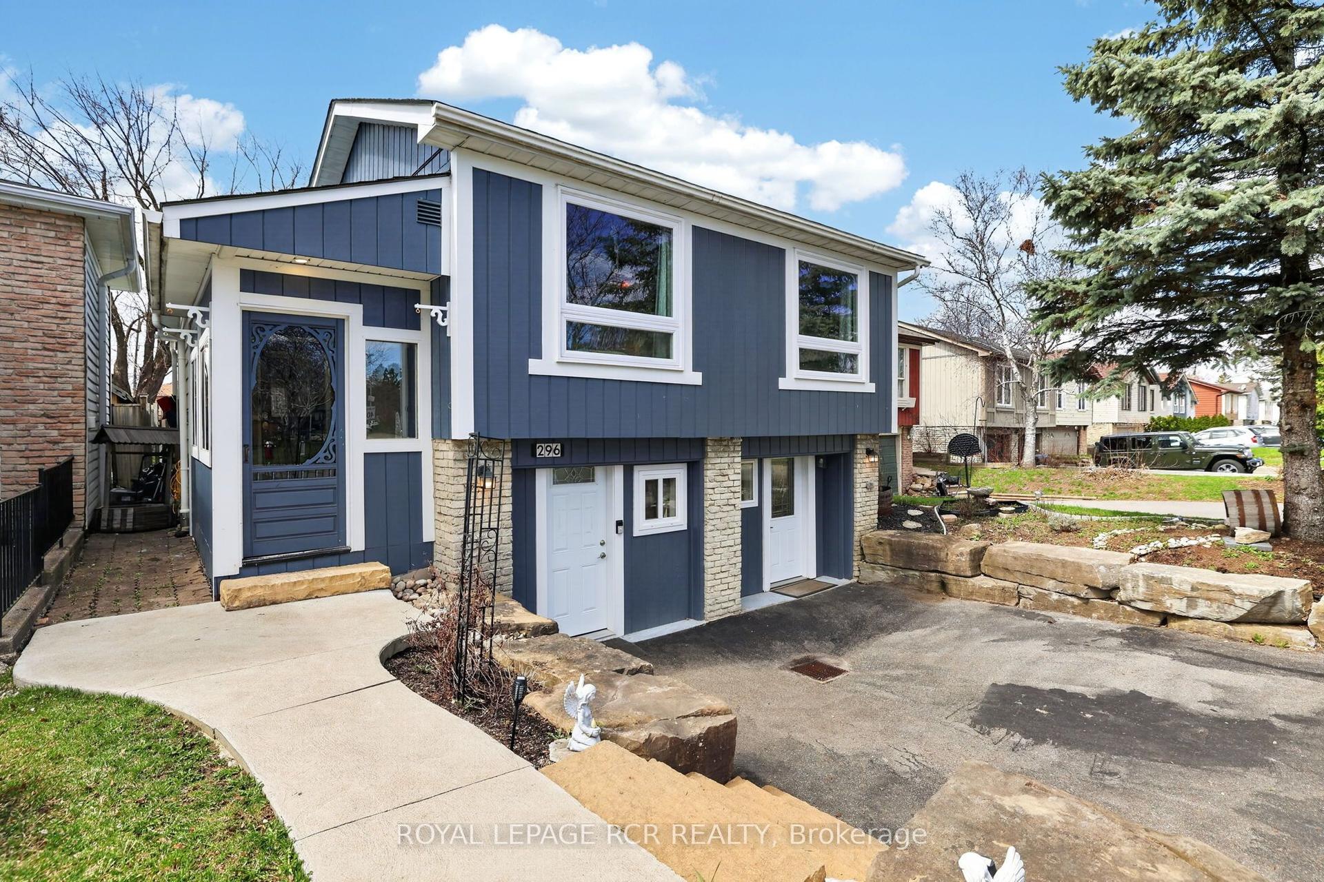 296 Whitehead Crescent — photo 1