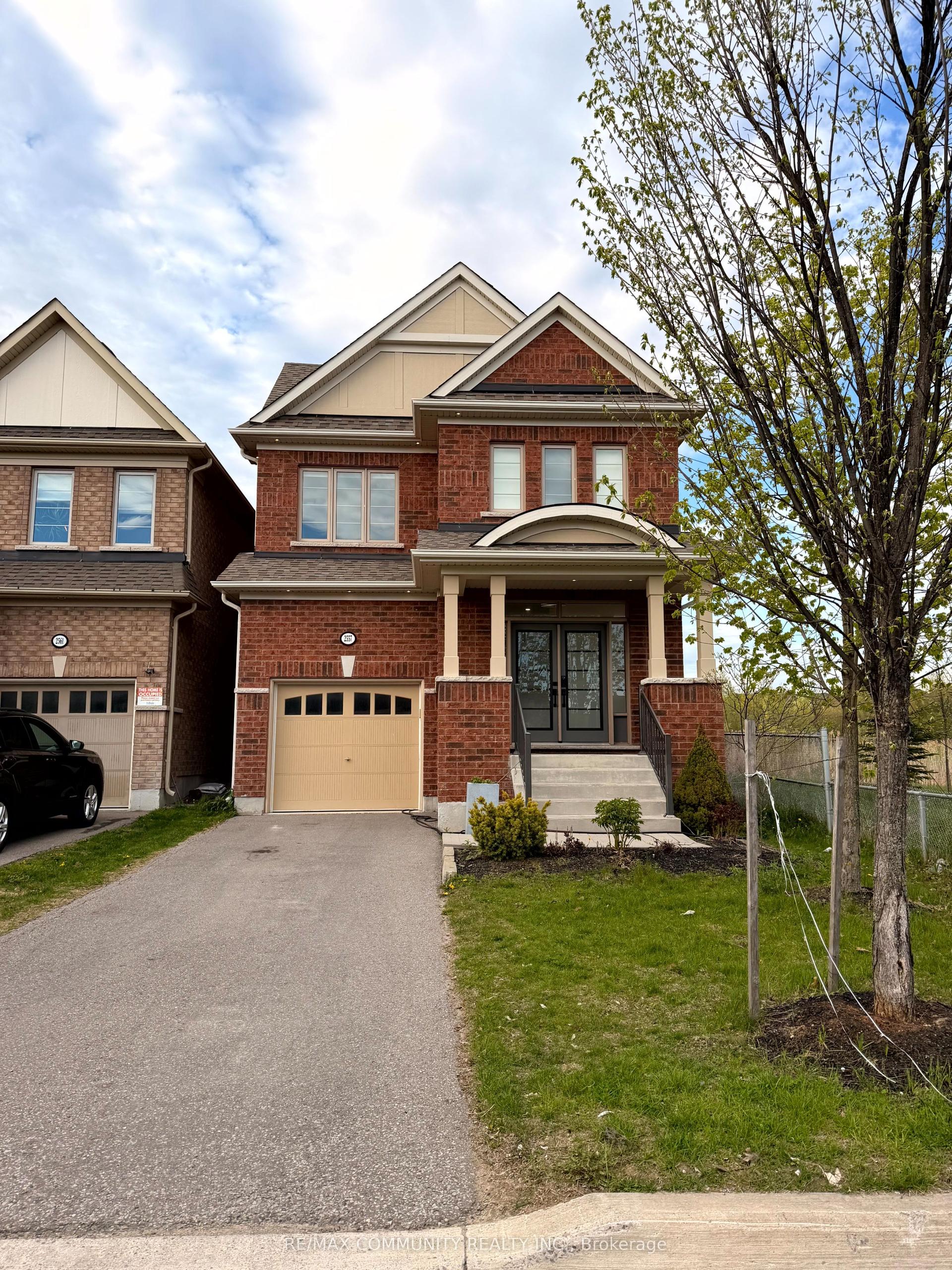 2557 Bandsman Crescent, Oshawa — Detached for lease, photo 1