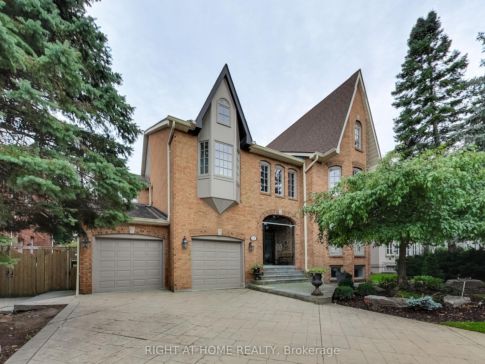 11 York Road — photo 1