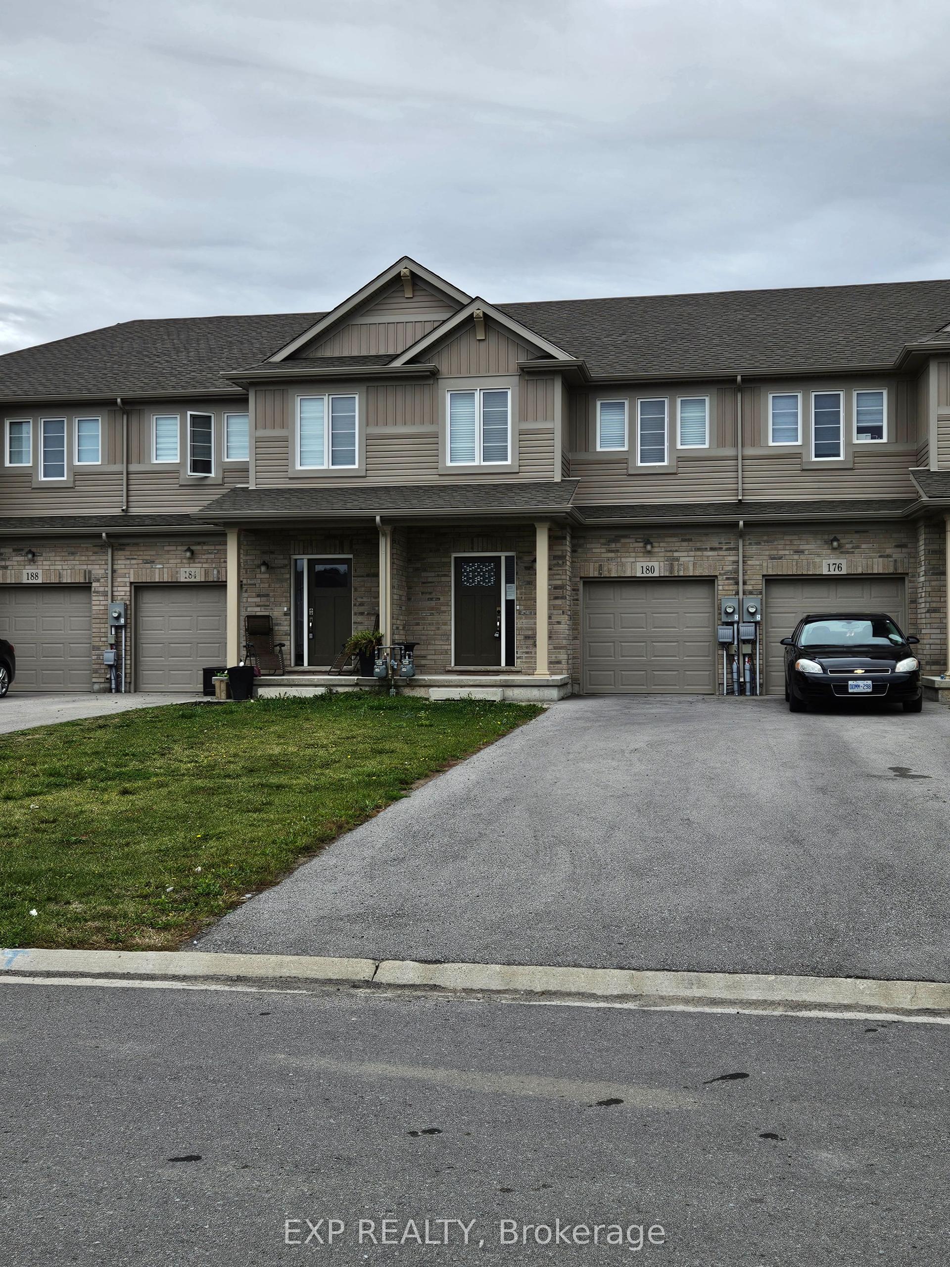 180 SUNFLOWER Place — photo 1