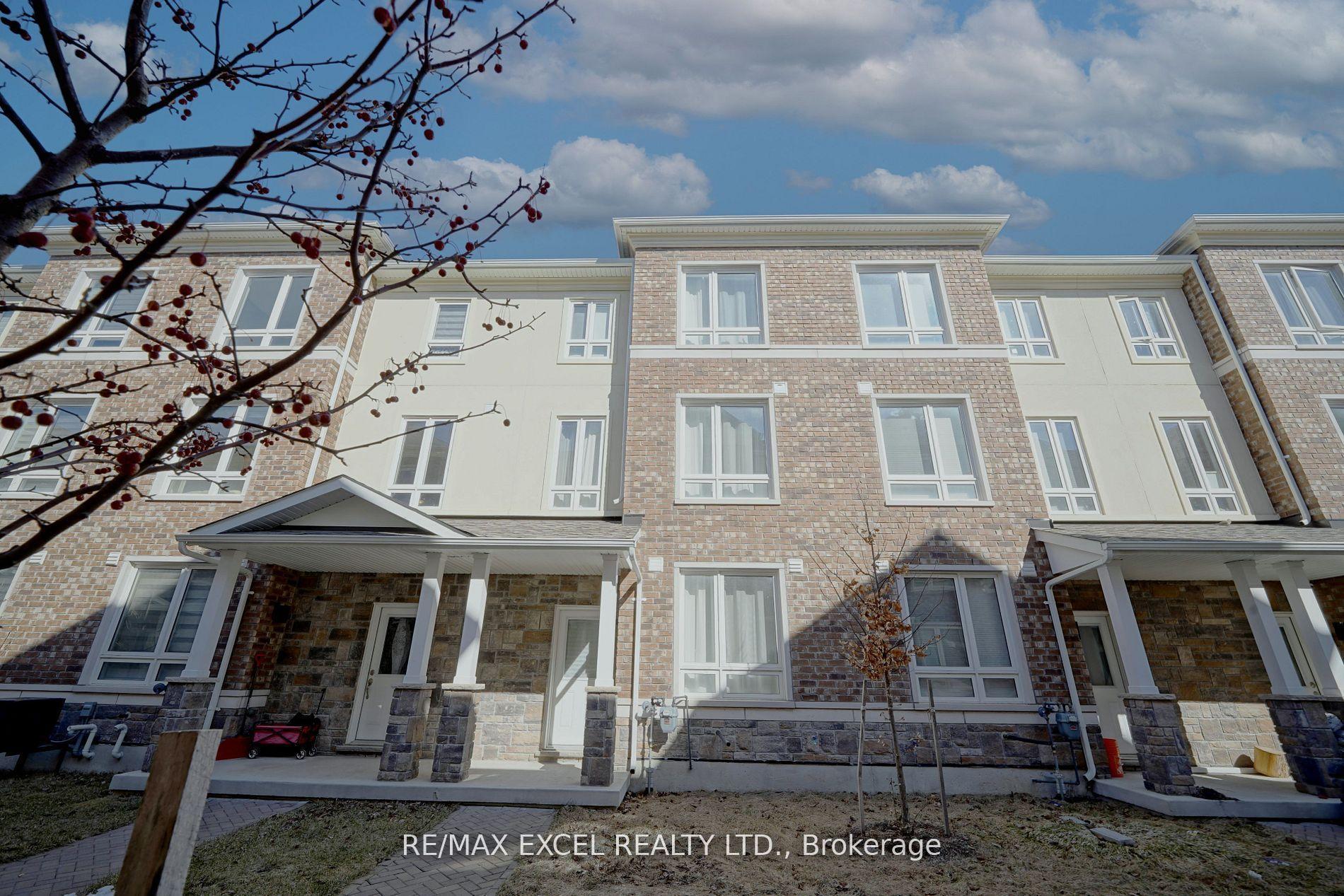 11 Chicago Lane — photo 1