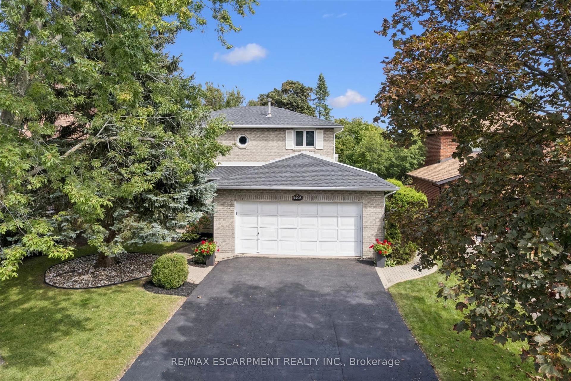 2203 Robin Drive, Mississauga — Detached for sale, photo 1