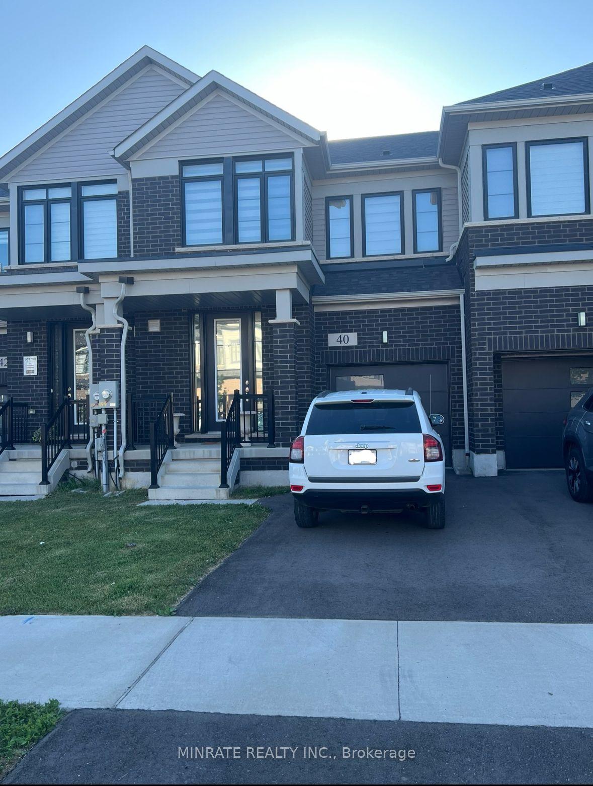 40 Freedom Crescent, Hamilton — Townhouse for lease, photo 1