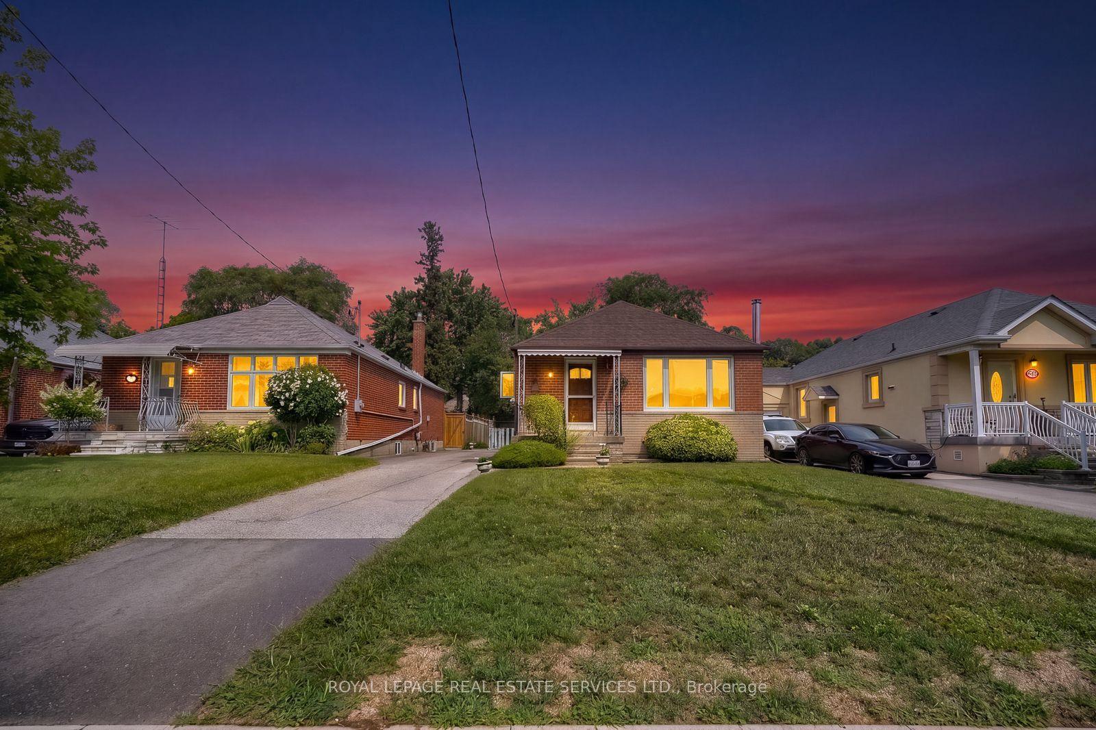 42 Black Creek Boulevard, Toronto — Detached for sale, photo 1