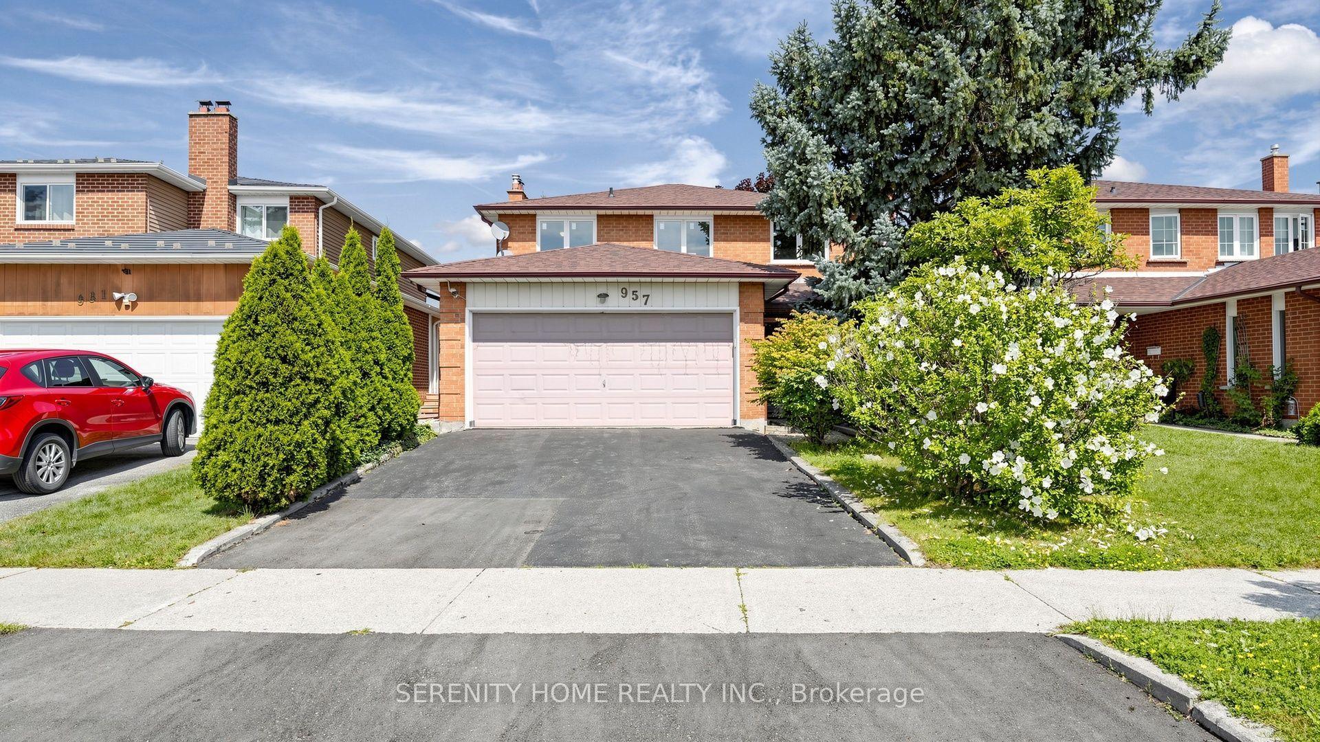 957 Queensbridge Drive, Mississauga — Detached for sale, photo 1