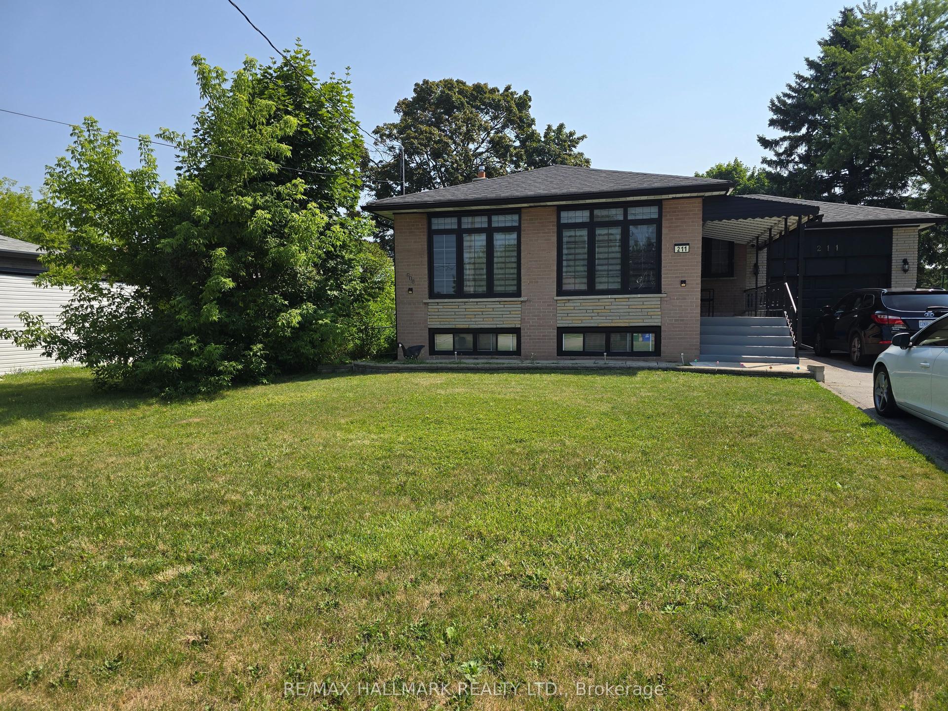 211 Norfolk Avenue, Richmond Hill — Detached for lease, photo 1