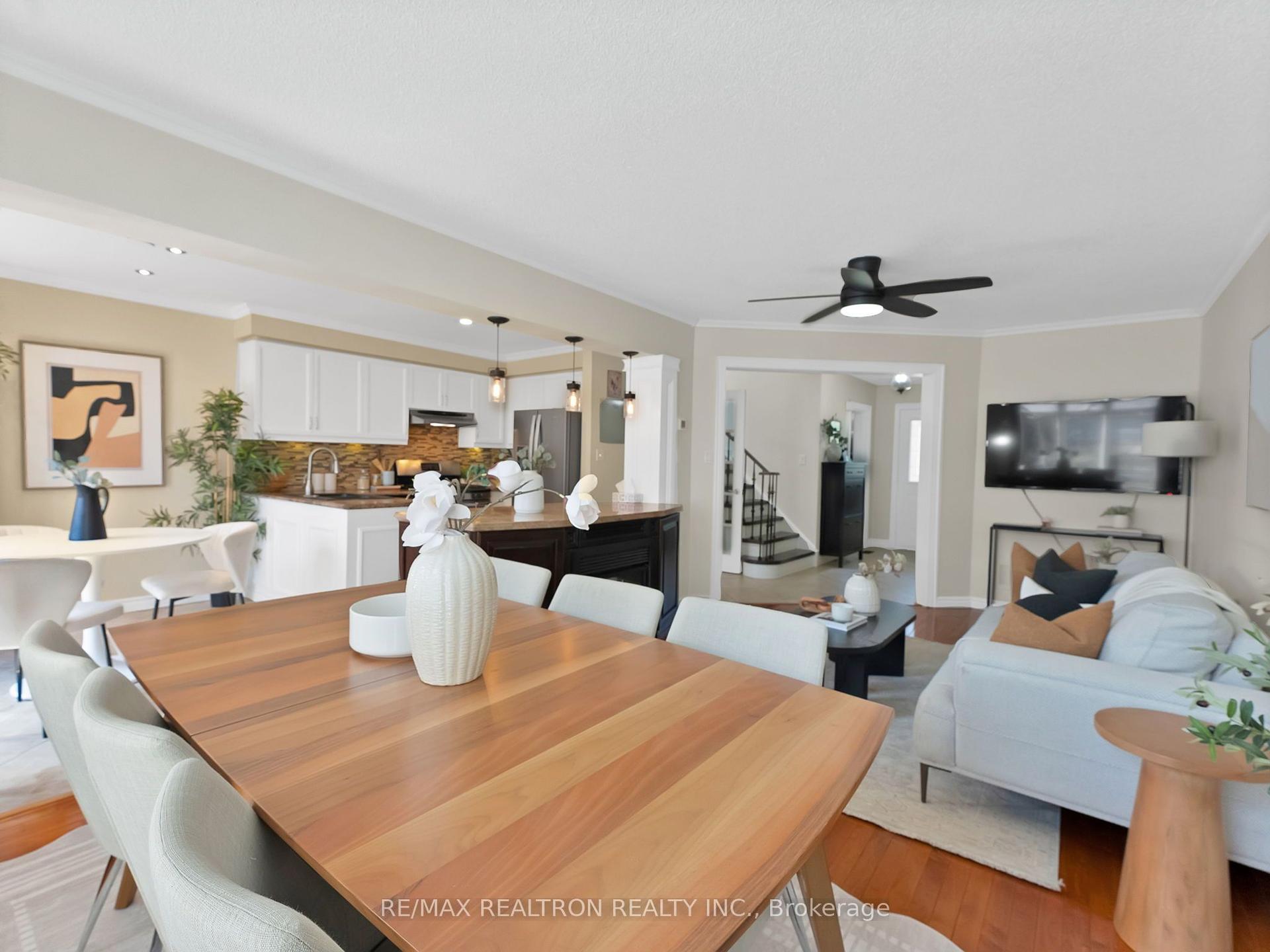 83 Crawforth Street, Whitby — Detached for lease, photo 1