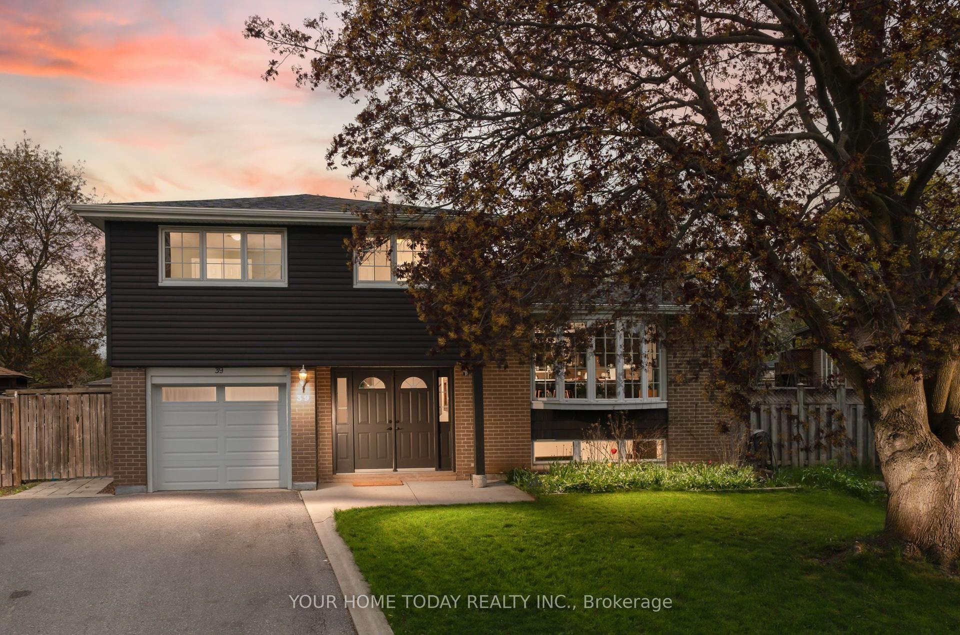 39 Eleanor Crescent — photo 1