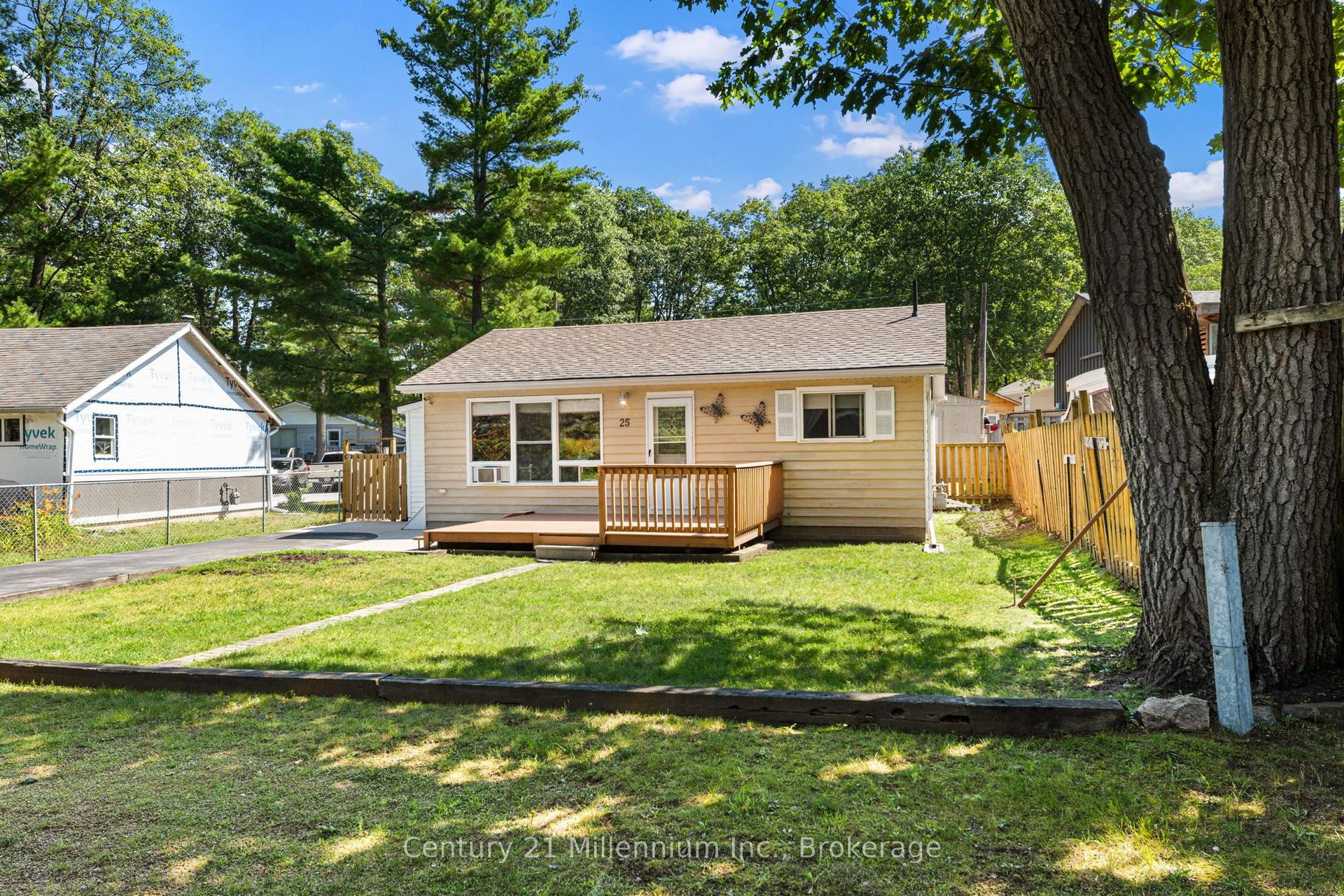 25 Glendale Avenue, Wasaga Beach — Detached for sale, photo 1