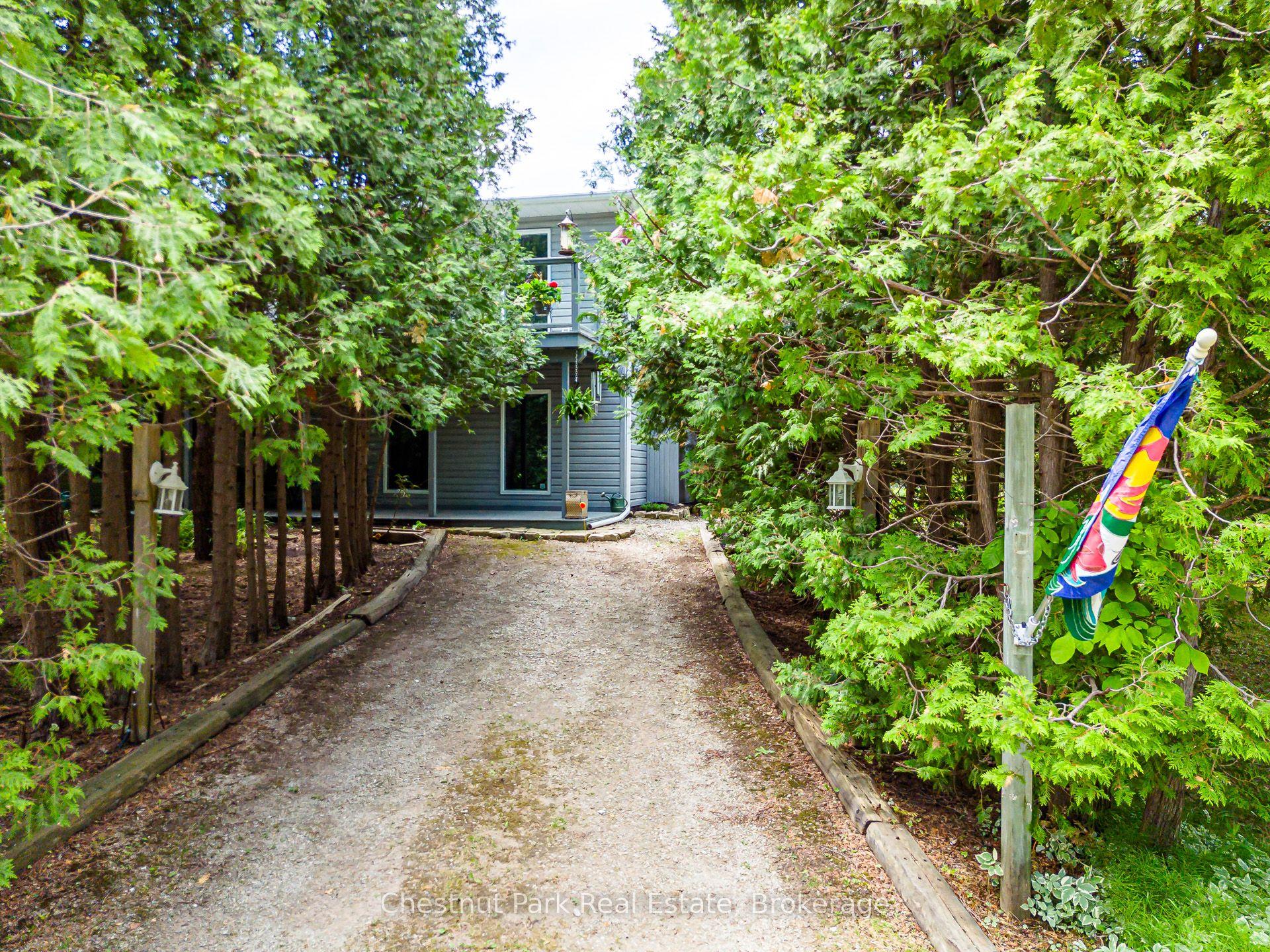 134 Lakewood Drive, Blue Mountains — Detached for sale, photo 1