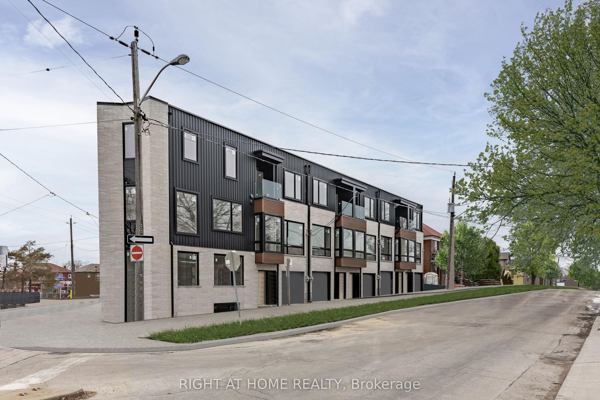272 Atlas Avenue, Toronto — Townhouse for lease, photo 1