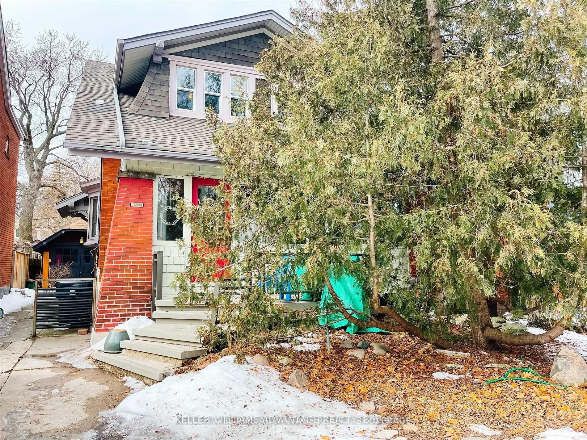 98 Woodycrest Avenue #Upper ##Upper — photo 1