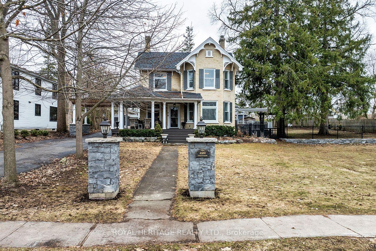 220 Cochrane Street — photo 1