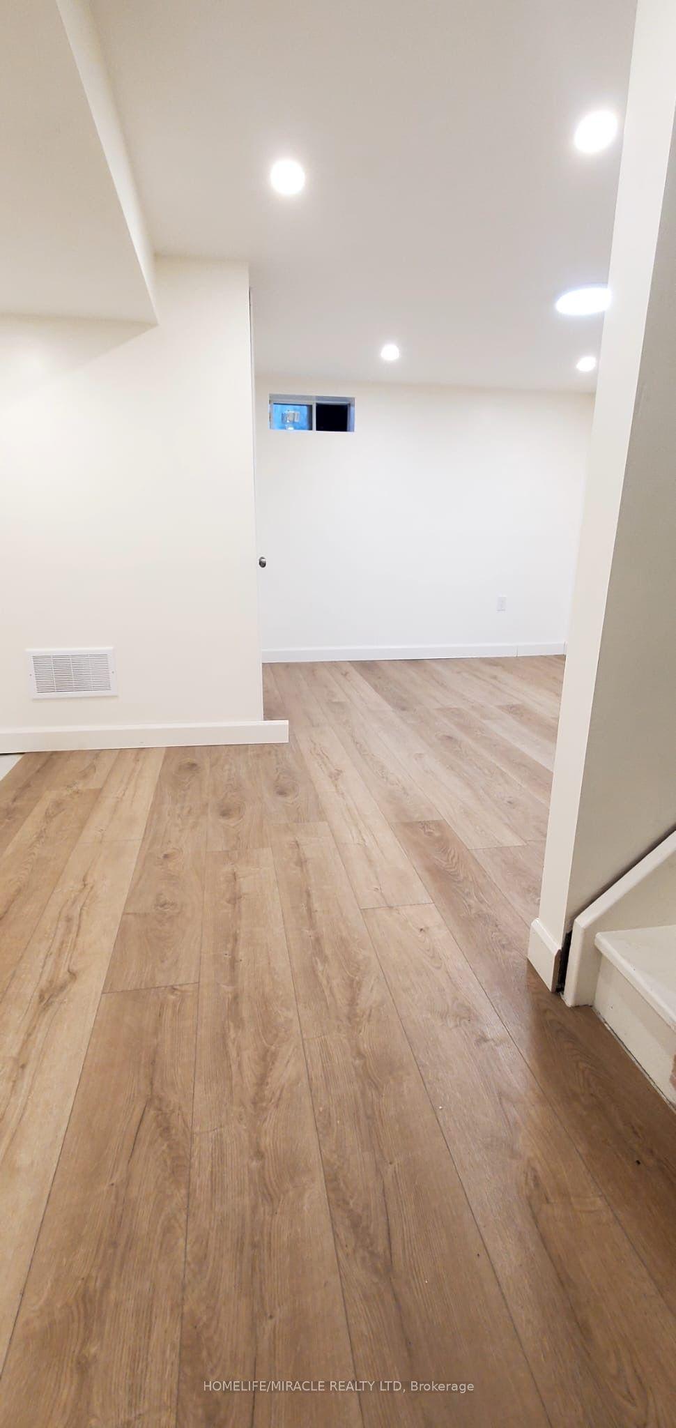 1280 Harmony Road N 17 #17, Oshawa — Condo Town for lease, photo 1
