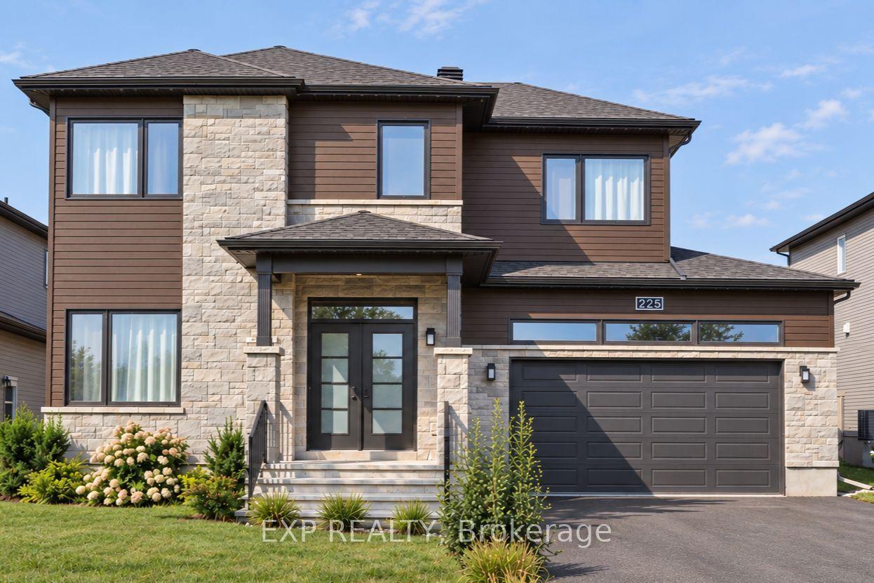 225 Sunset Crescent, Russell — Detached for sale, photo 1