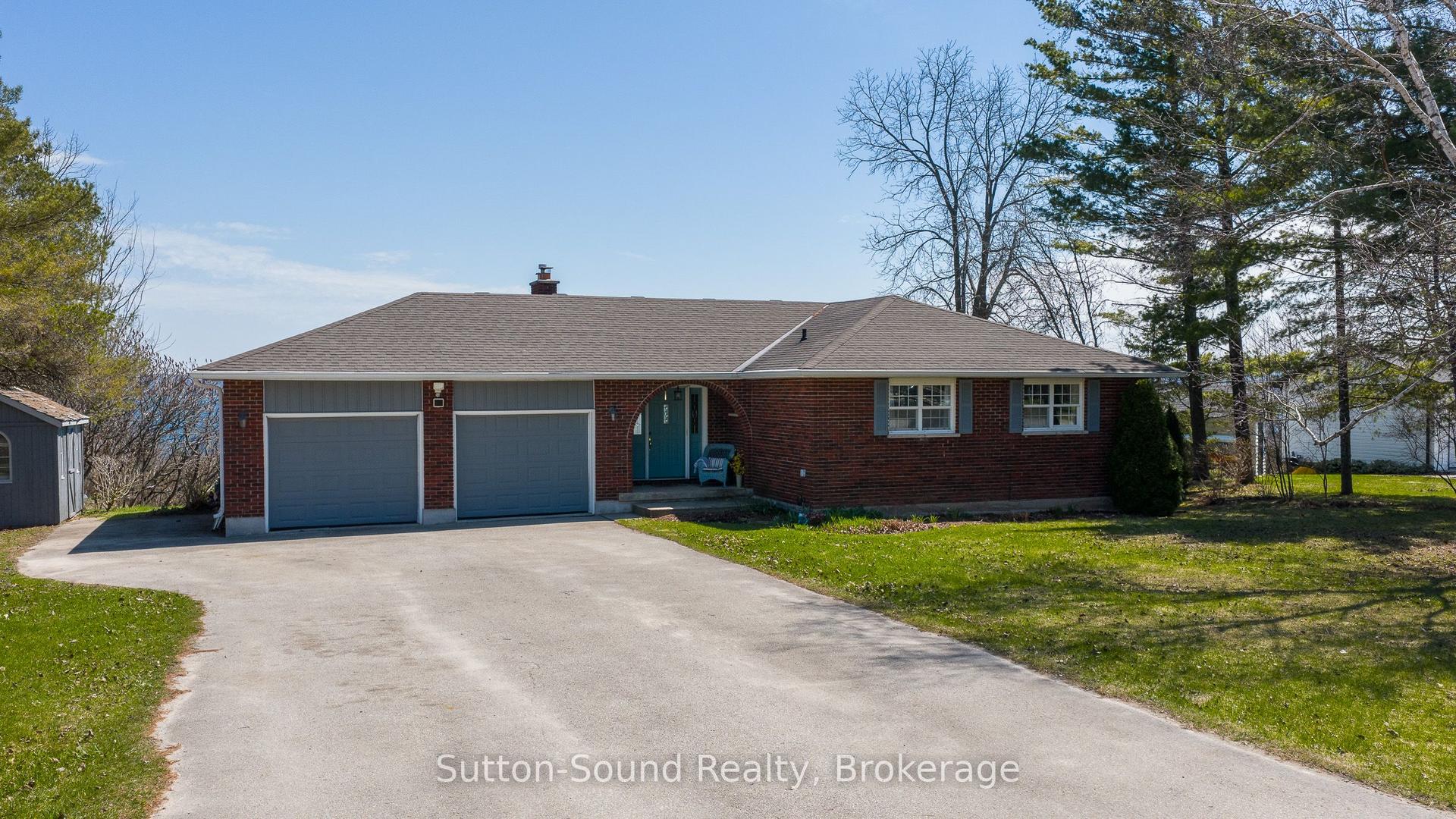 173 Lakeview Crescent — photo 1