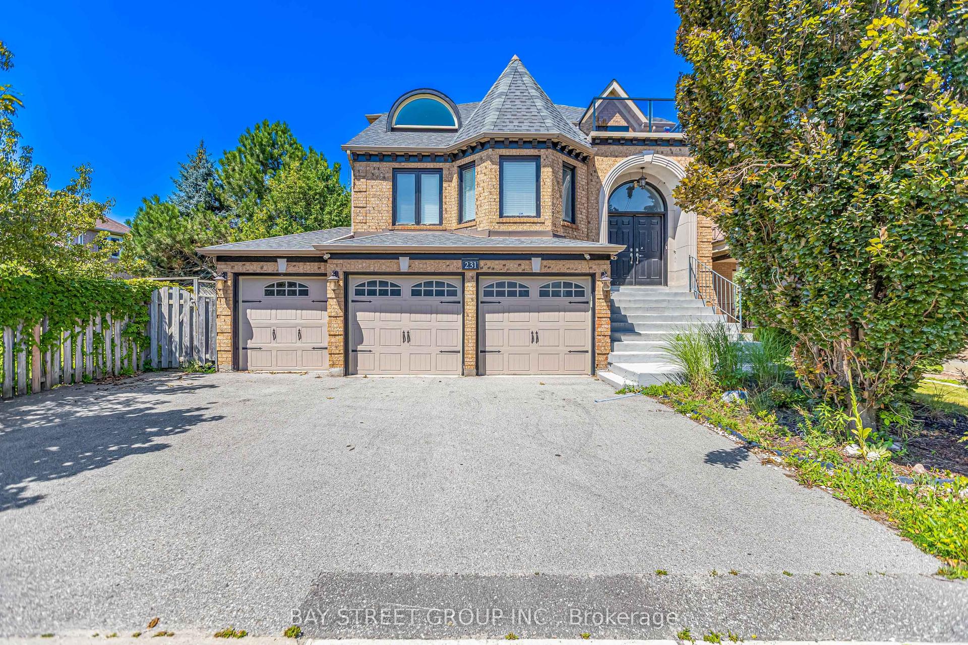 231 Shaftsbury Avenue N, Richmond Hill — Detached for sale, photo 1