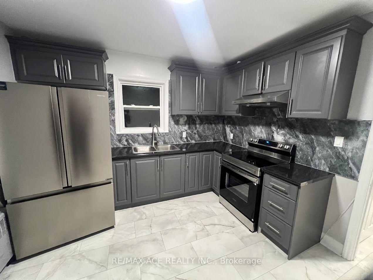 21 Towpath Road 2 #2, Thorold — Multiplex for lease, photo 1
