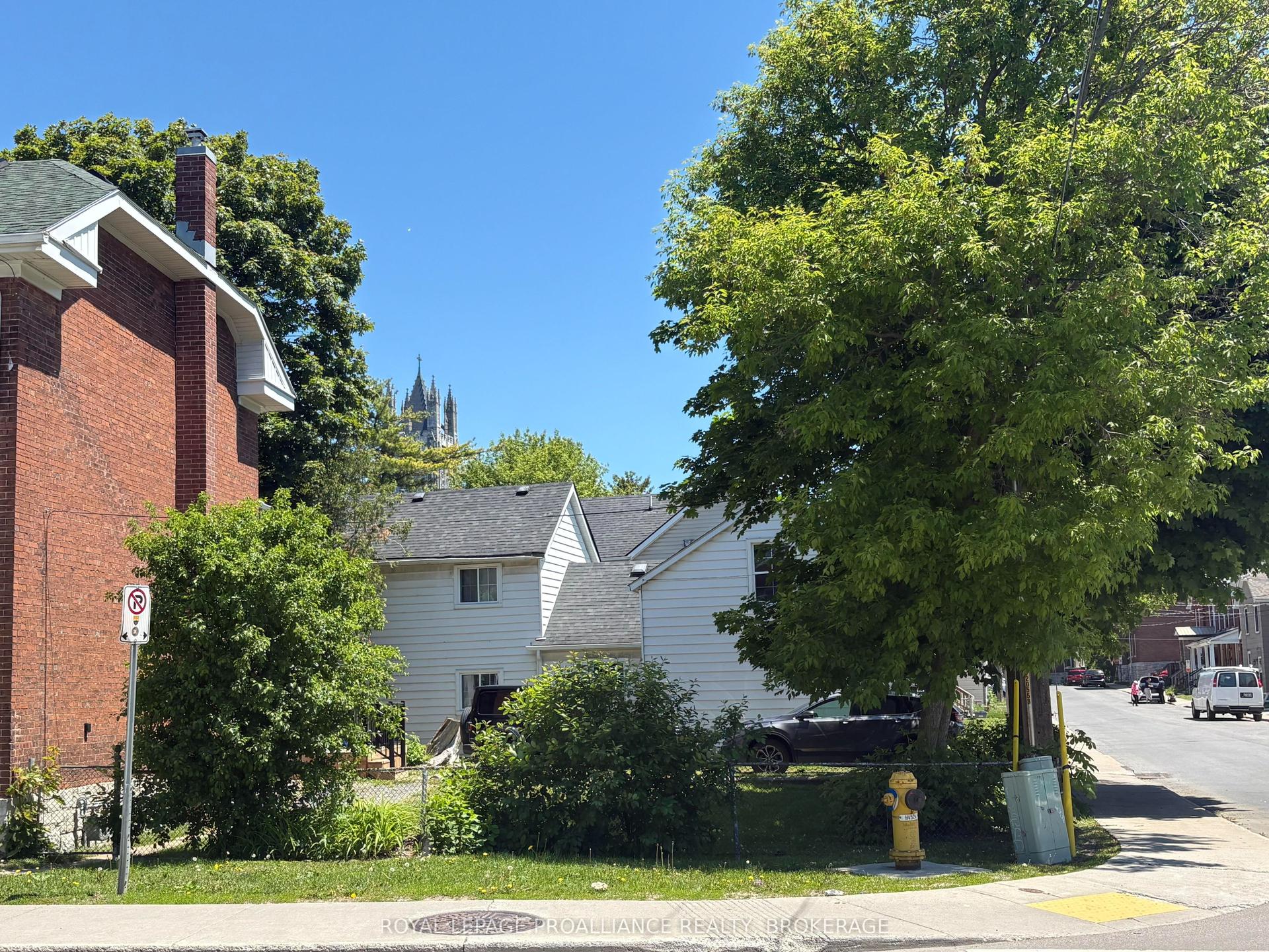 91 Division Street — photo 1