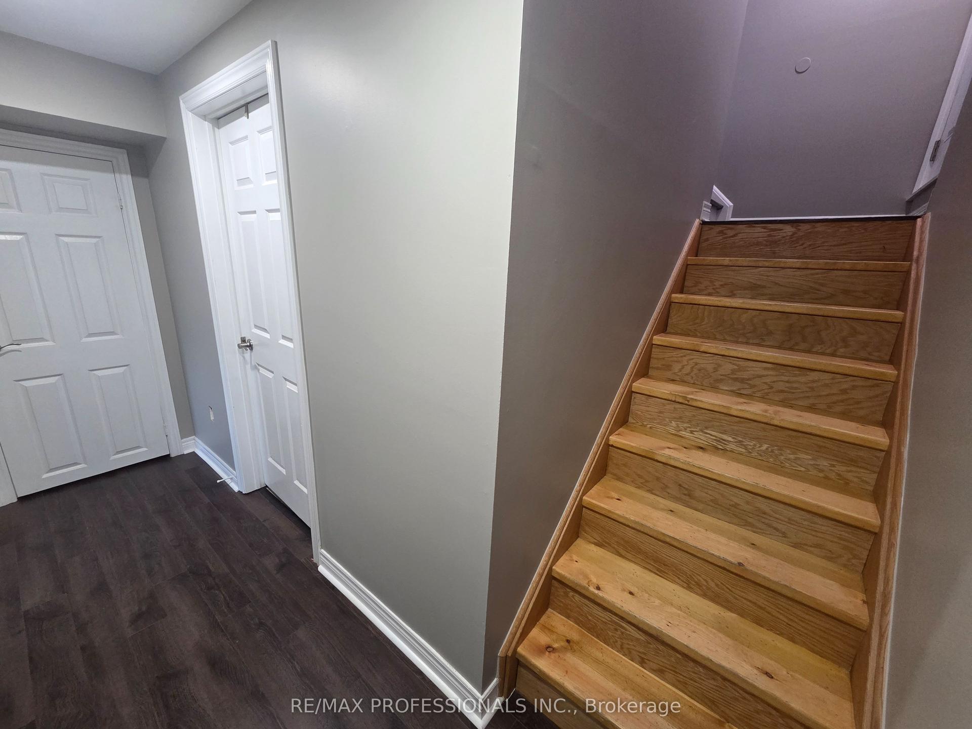 7 Fallgate Drive BSMT #BSMT, Brampton — Detached for lease, photo 1