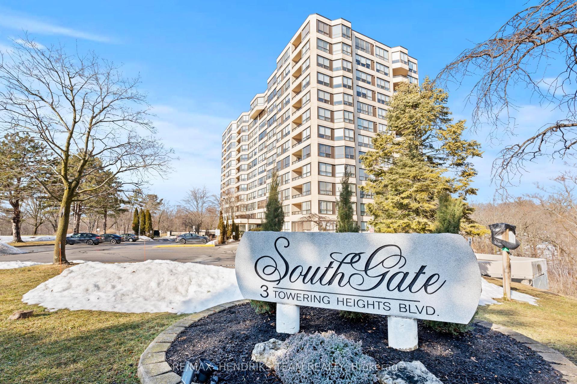 3 Towering Hts Boulevard 702 #702 — photo 1