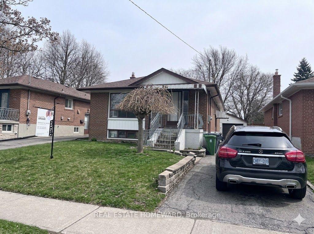 7 Dunlop Avenue Main #Main — photo 1