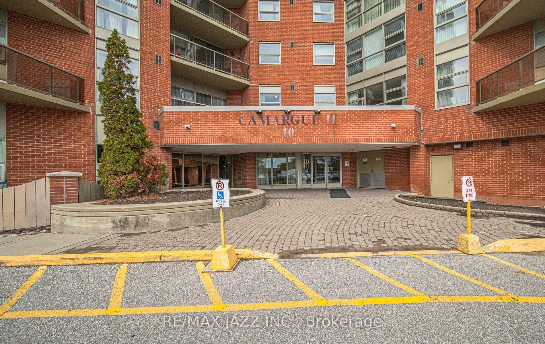 10 Dean Park Road 318 #318 — photo 1