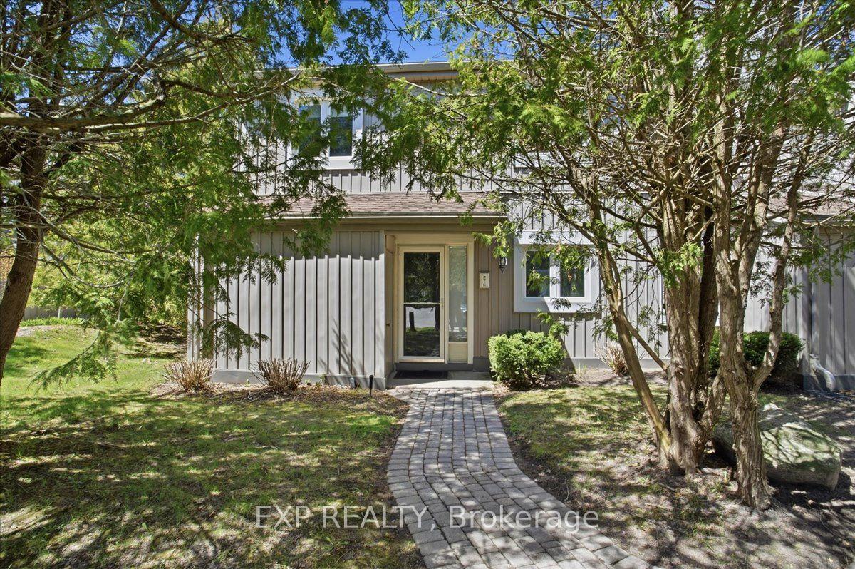 576 Oxbow Crescent 16 #16 — photo 1