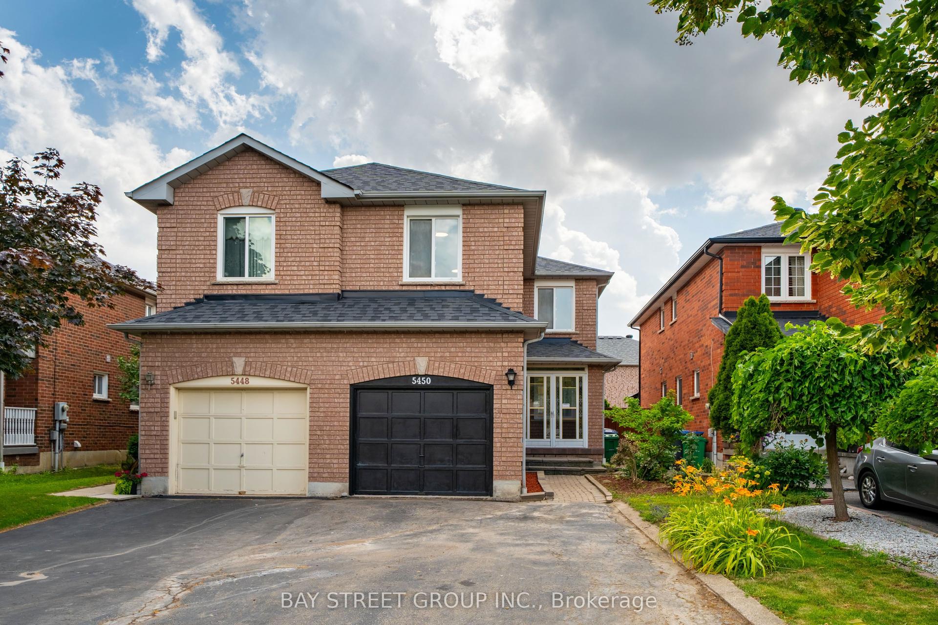 5450 Antrex Crescent, Mississauga — Semi-Detached for sale, photo 1