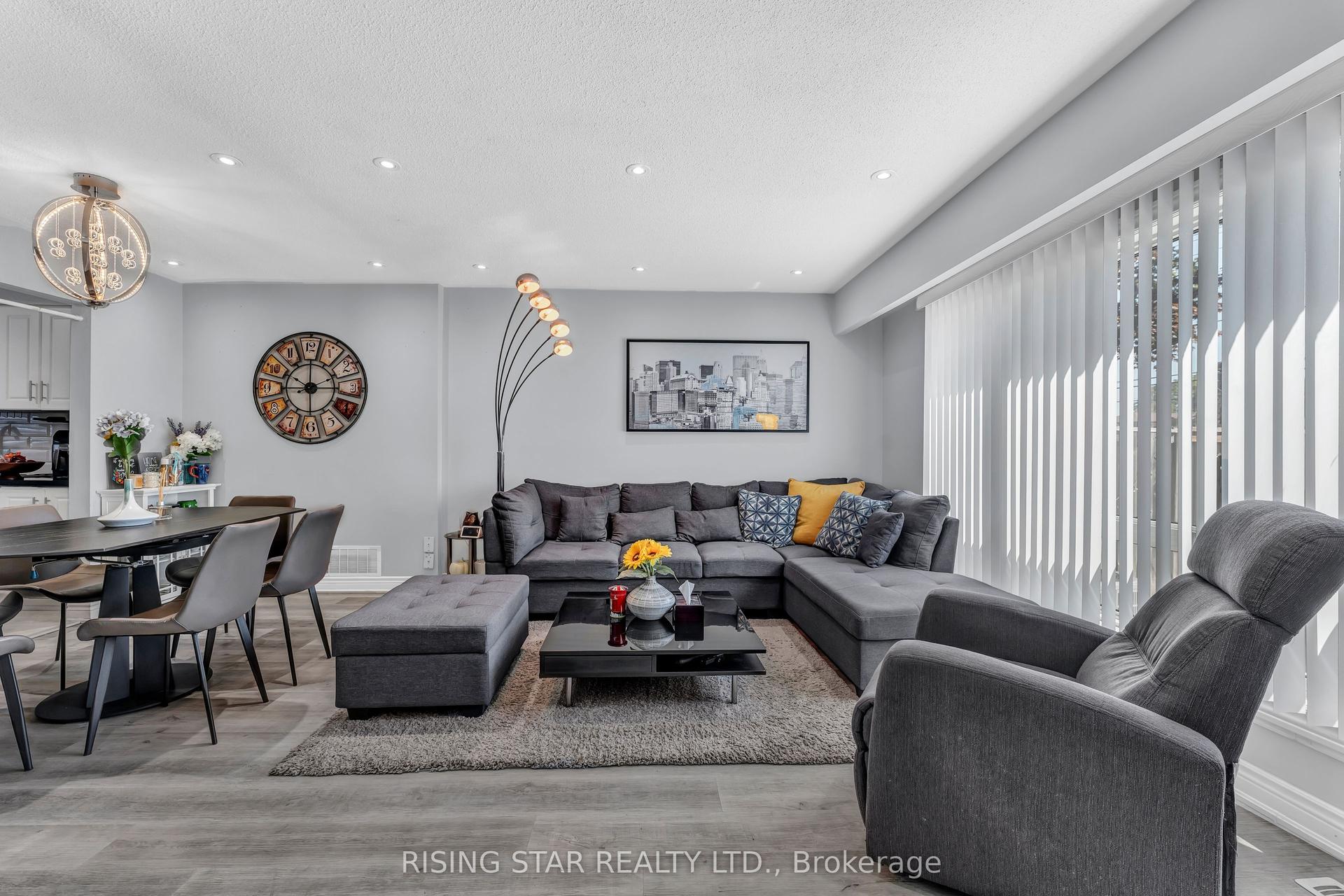 7440 GOREWAY Drive 2 #2, Mississauga — Condo Town for sale, photo 1