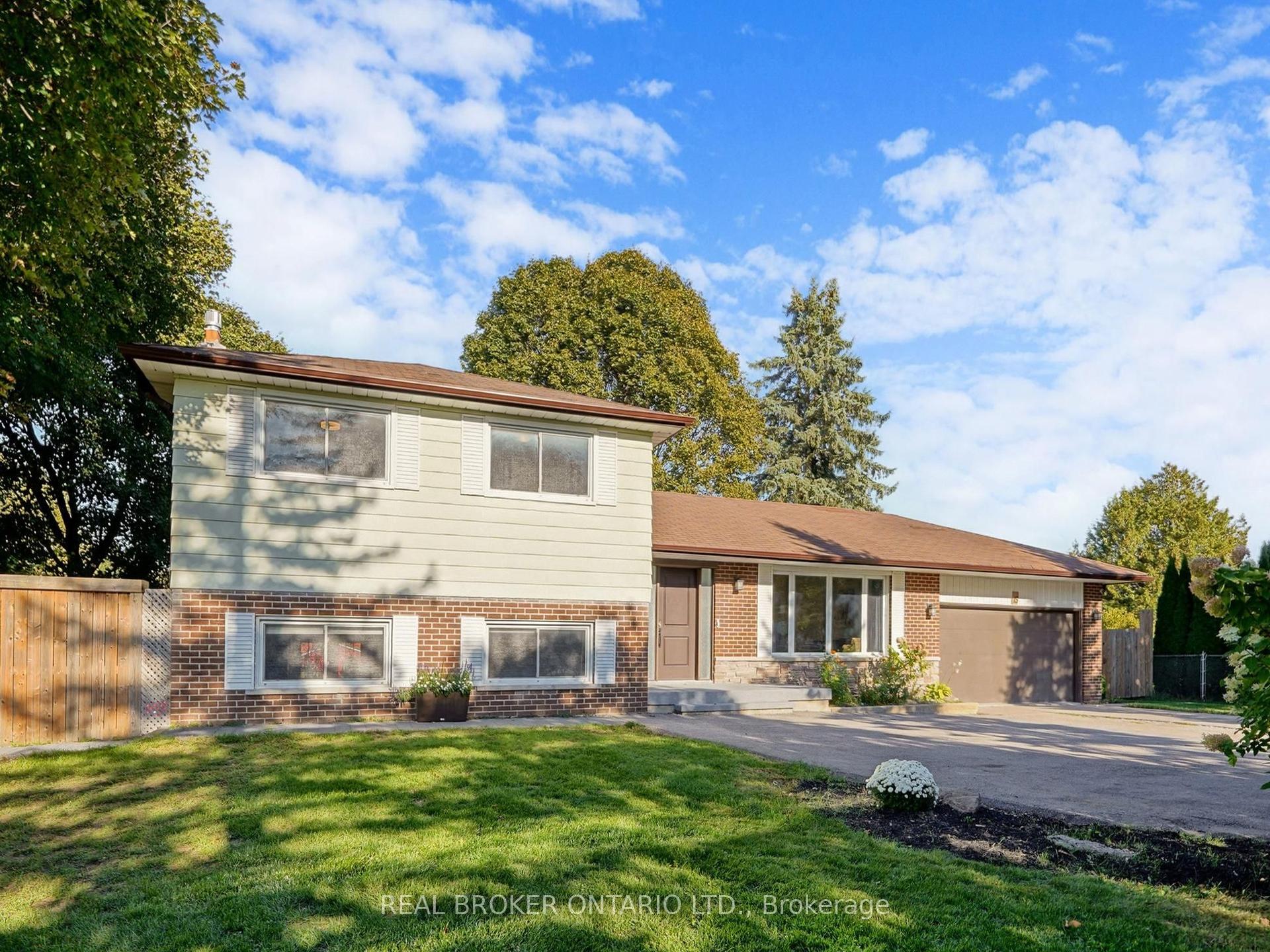 15 Jasmine Crescent — photo 1