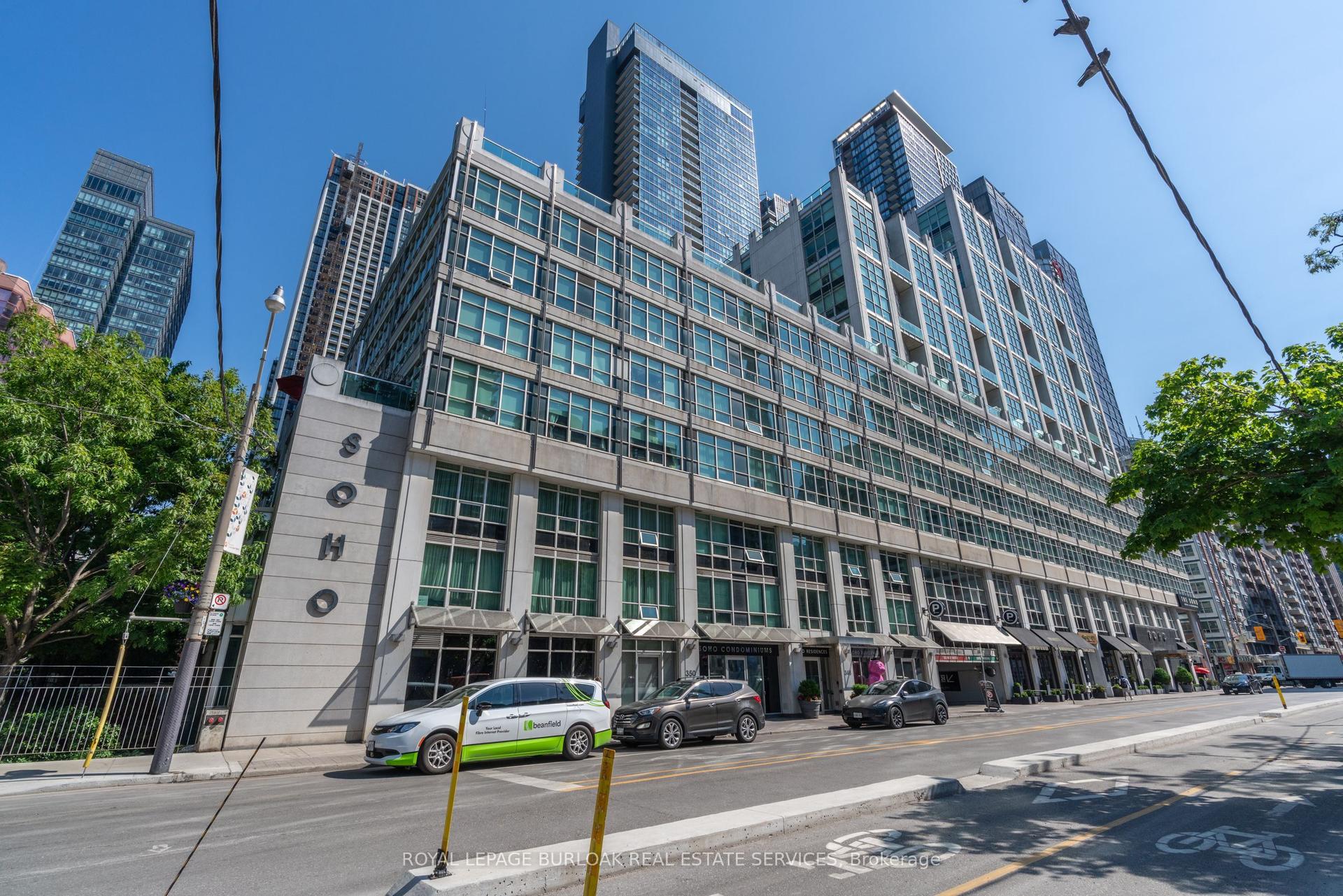 350 Wellington Street W M20 #M20 — photo 1